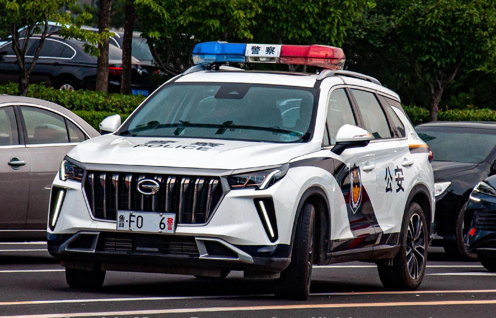 实拍传祺gs4 plus警车