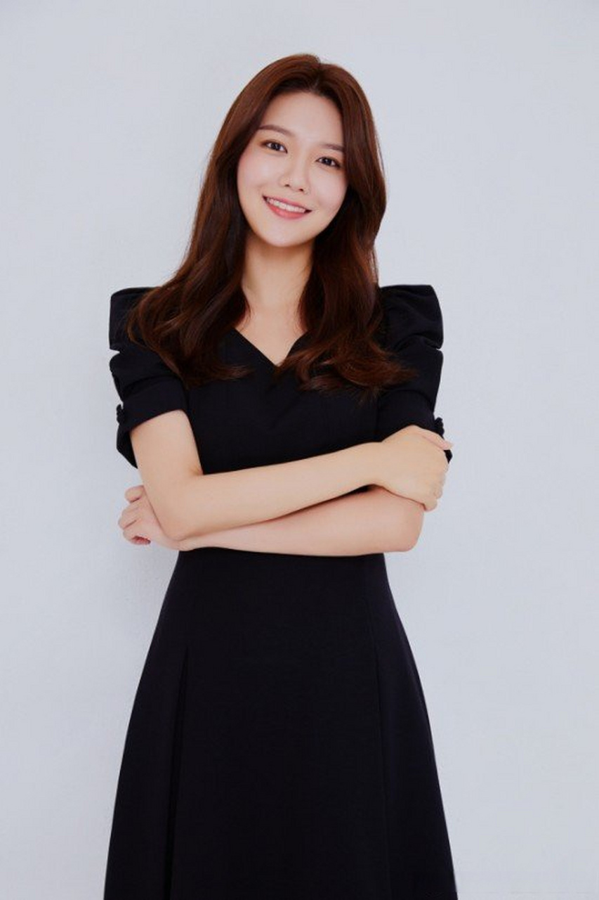 【少女时代秀英被选为hype的新女团生存节目"ru next?