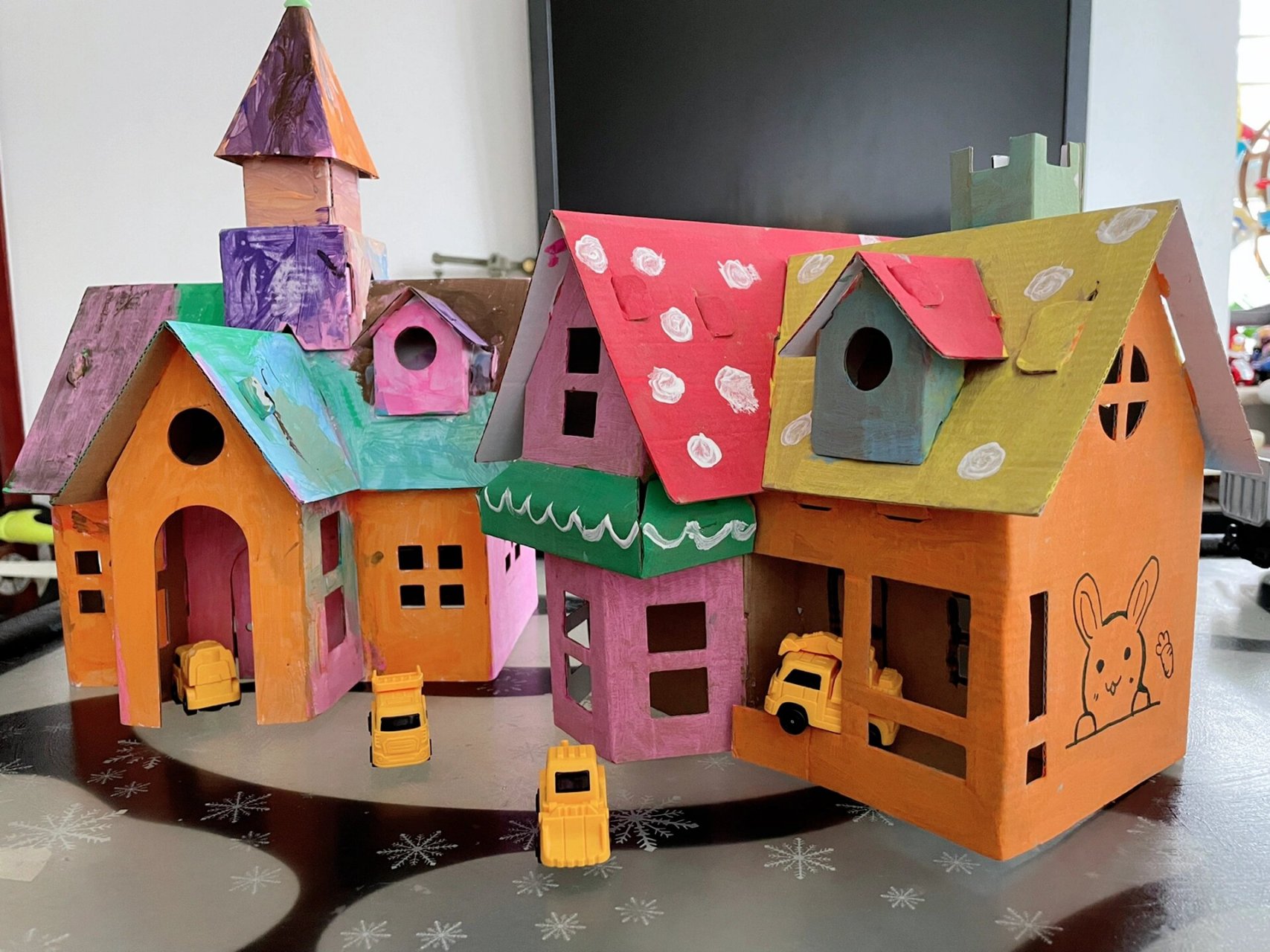 幼儿园作业1—变废为宝纸壳房子