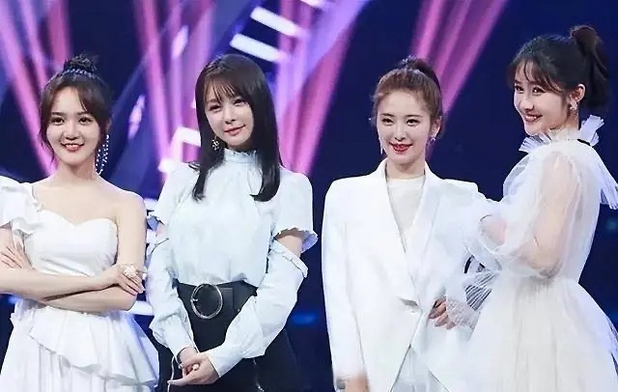 03台当初捧的四小花沈梦辰,刘烨,梁田,靳梦佳,现在只剩下沈梦辰和靳