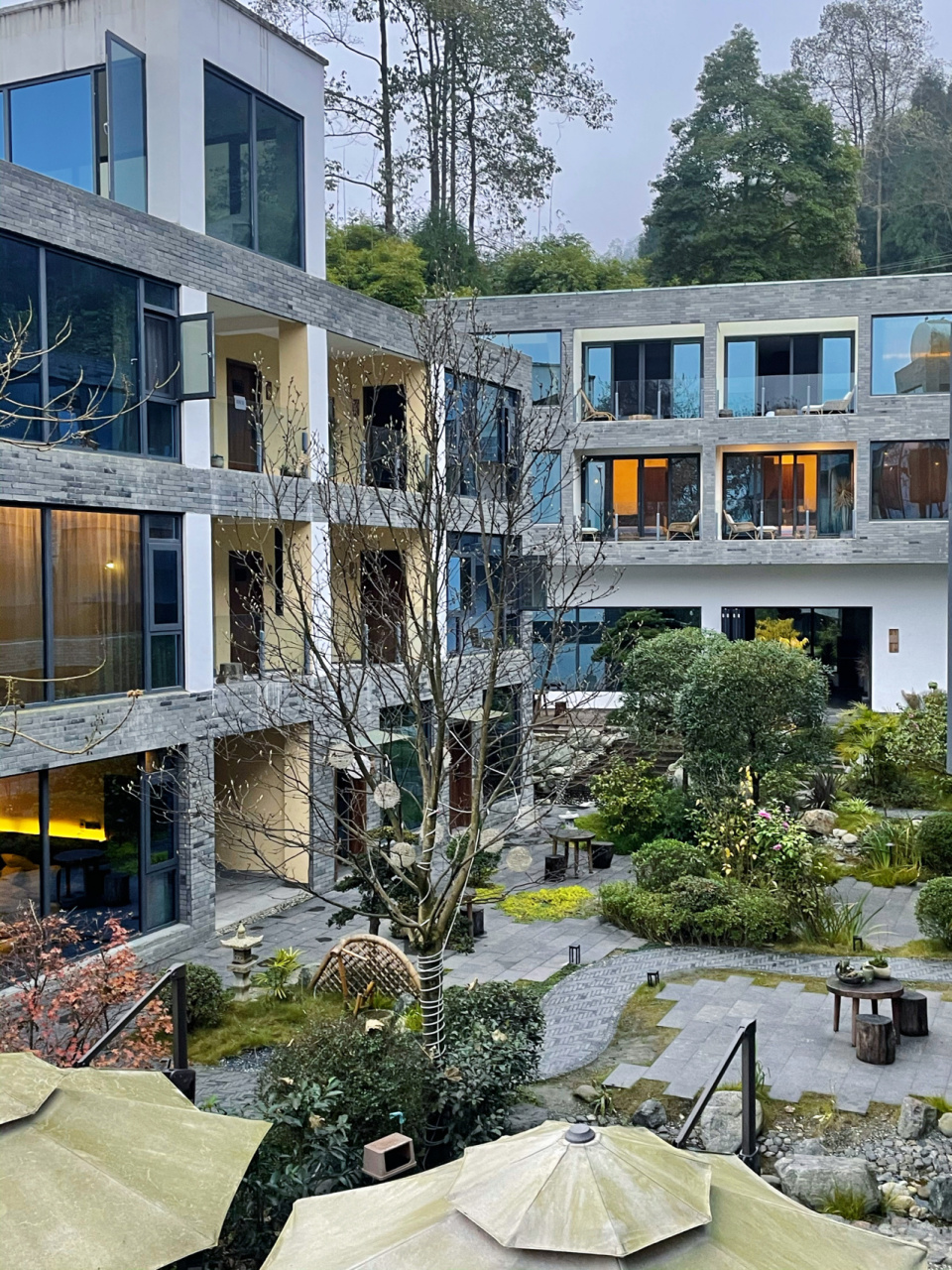 彭州温泉之旅7615 地点:彭州宝山温泉度假村【丹枫白露酒店】酒店