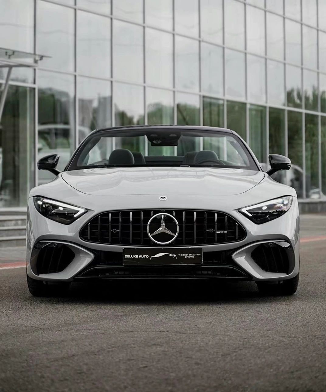 奔驰 amg sl63(敞篷版) 梅赛德斯奔驰  amg  sl63   喜欢嘛兄弟们