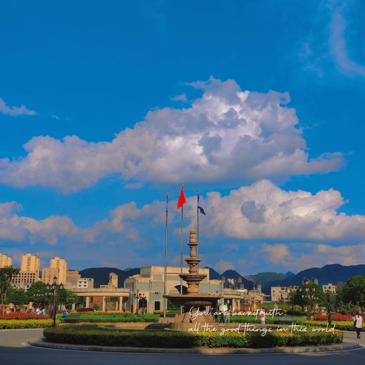 贵州黔南科技学院 贵州黔南科技学院的建筑风格偏欧式,现在也正在完善