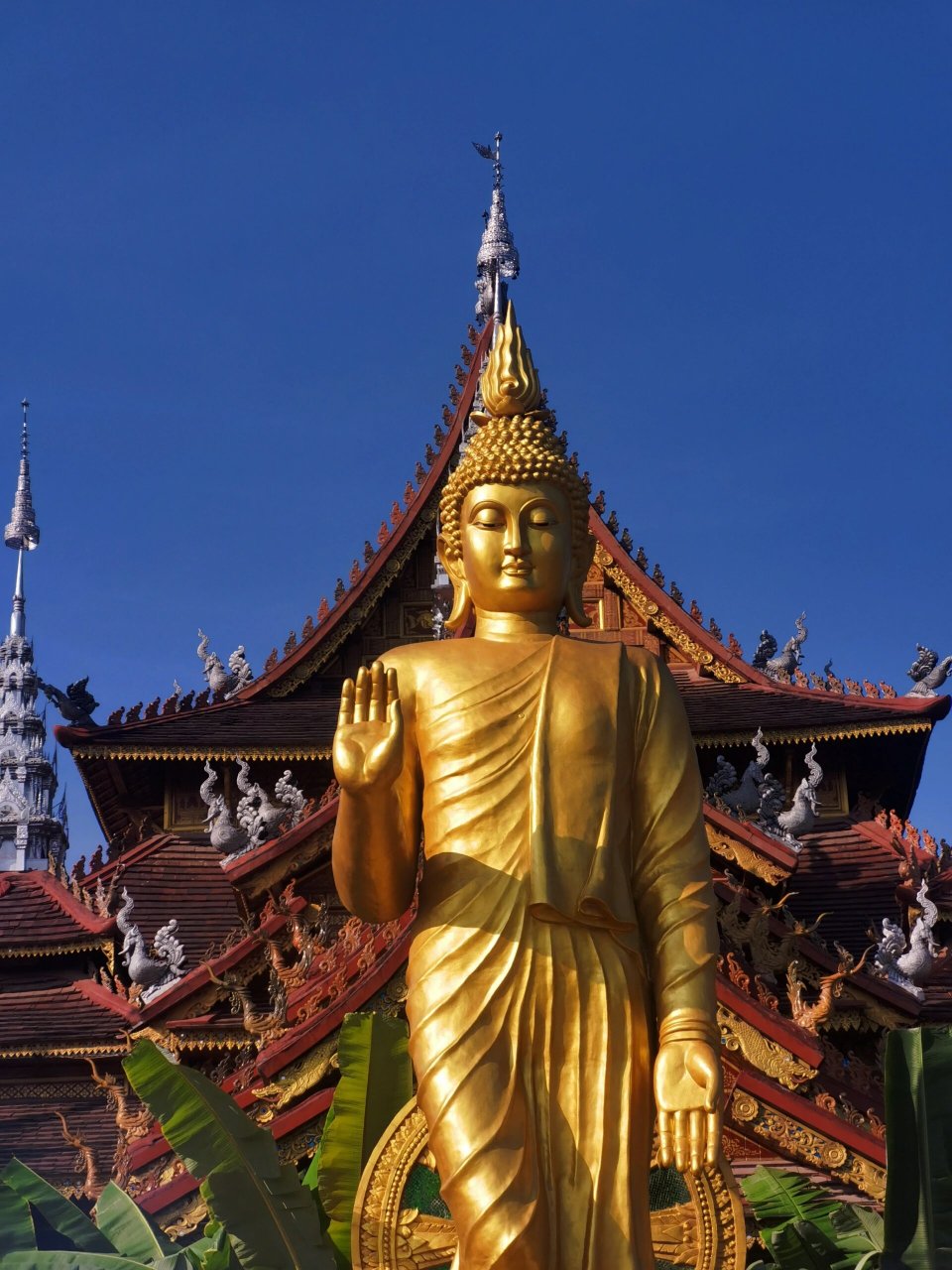 西双版纳 精美的佛寺和佛塔 数百年前,小乘佛教传入西双版纳,成为傣族