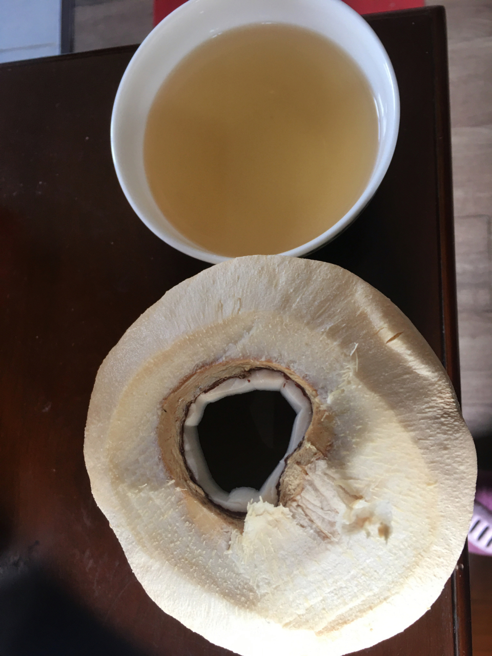 黄色的椰子水还能不能喝? 黄色的椰子水还能不能喝?