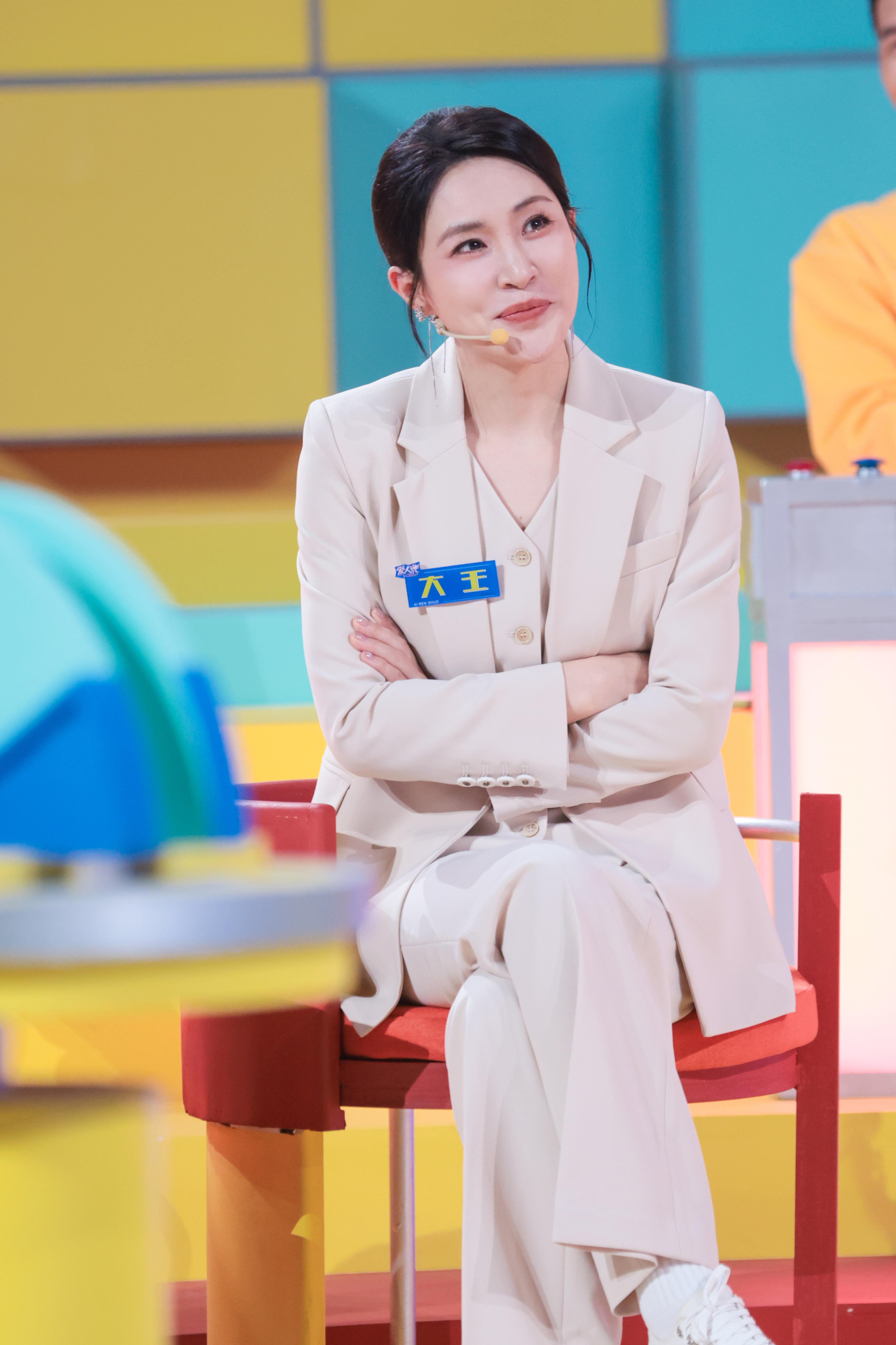 当我们褪下老花镜,面前也许没有那个美颜的