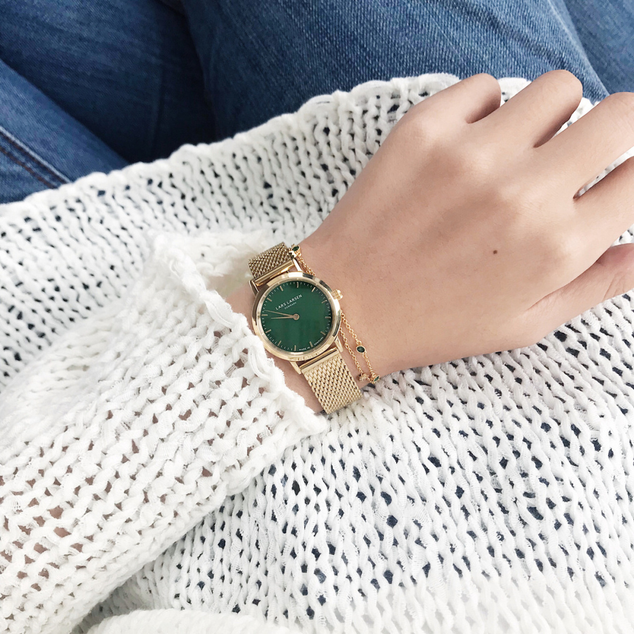 最近入了lars larsen 拉尔森的一款手表,秋冬搭配毛衣真的是百搭又