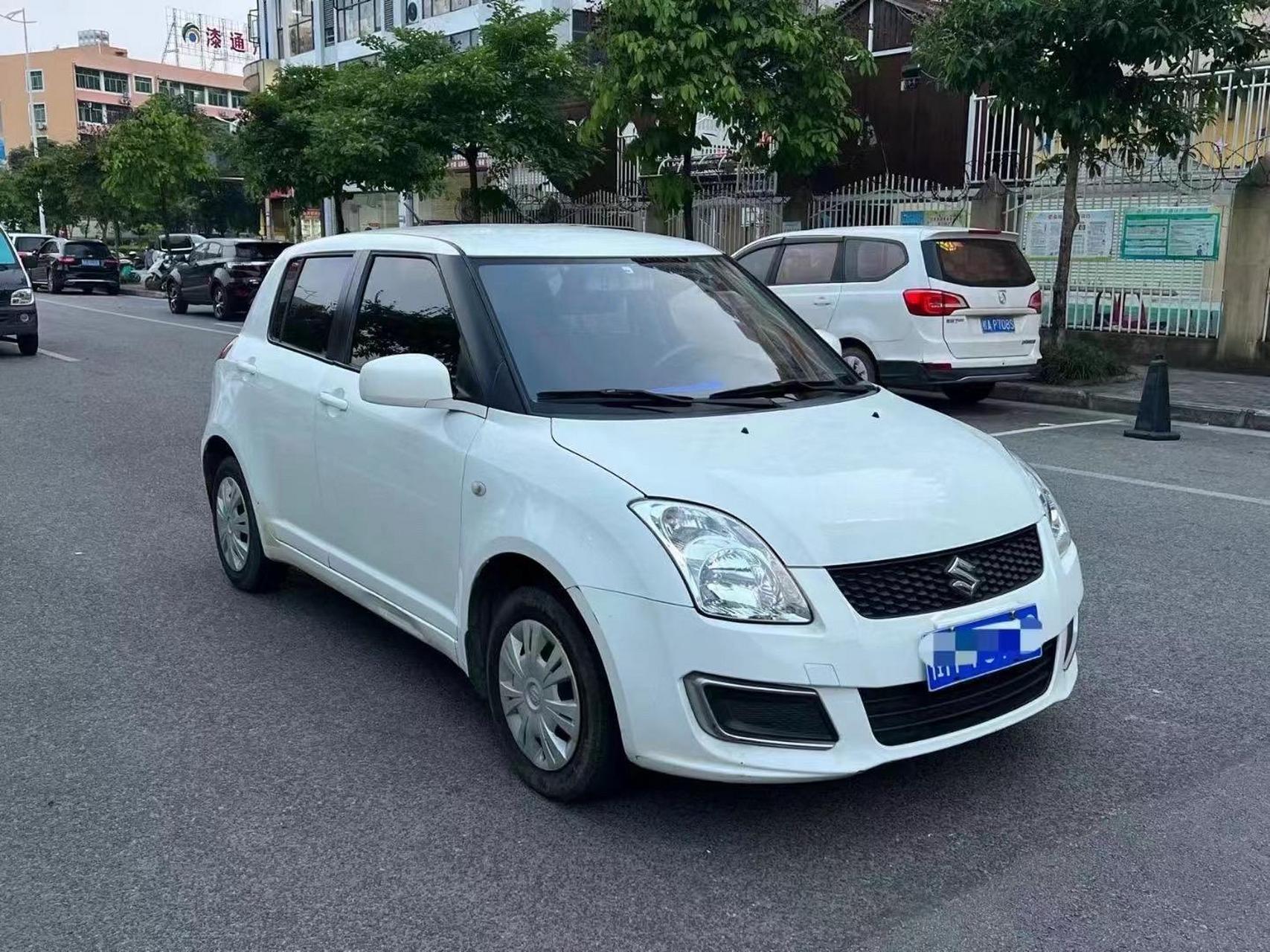 3手动挡铃木雨燕,一手车实表8万公里,原版原漆到手0投资,代步首选2.xx