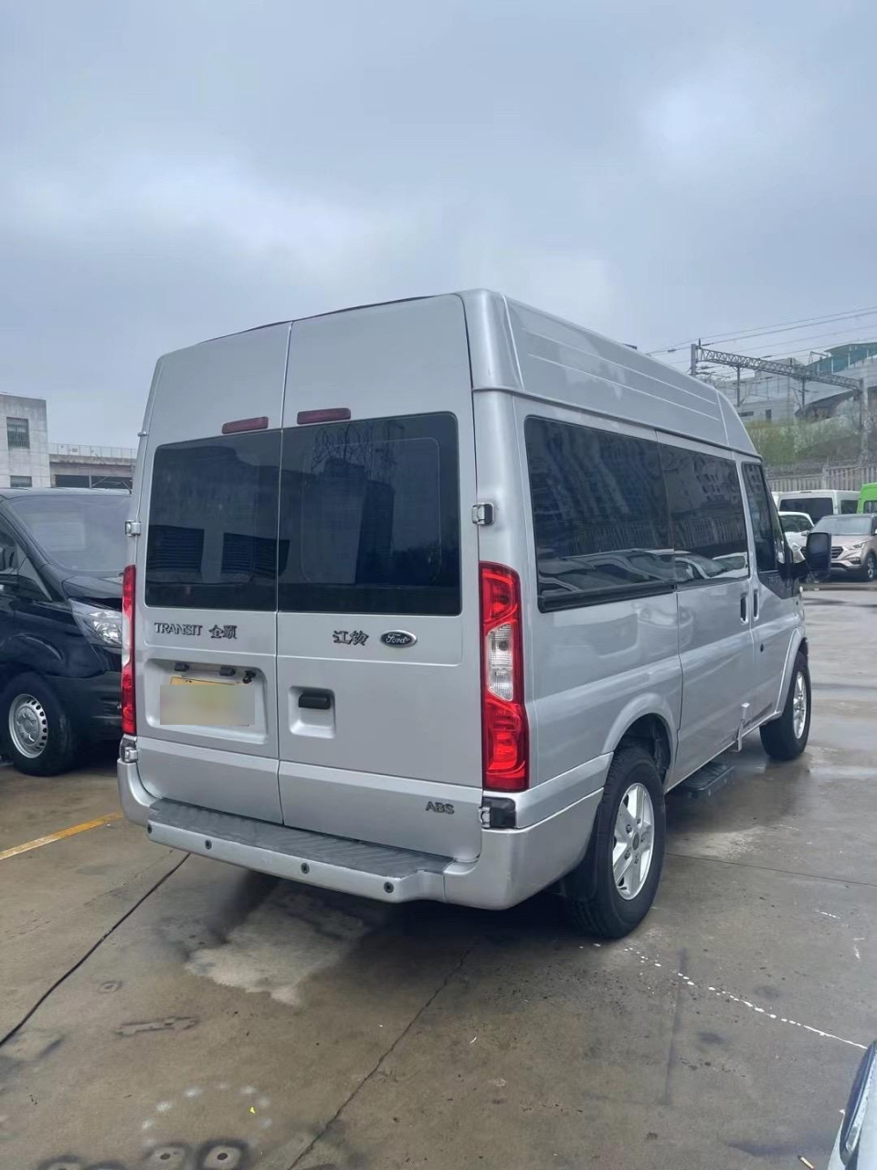 新到福特新世代全顺,2013年12月25短轴中顶,2.