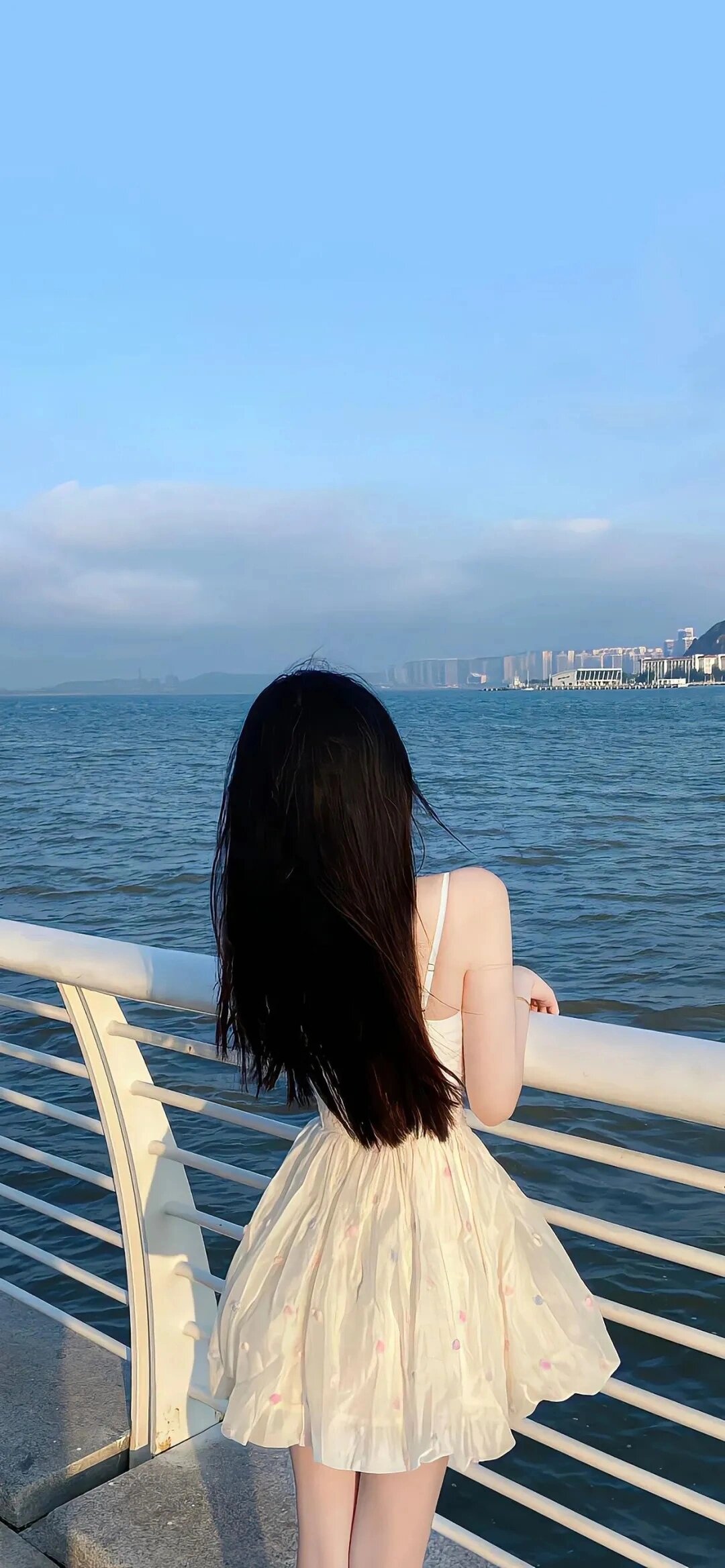 美女壁纸丨可爱 性感 动人 图片素材来自网络,版权归原创者 如有侵权