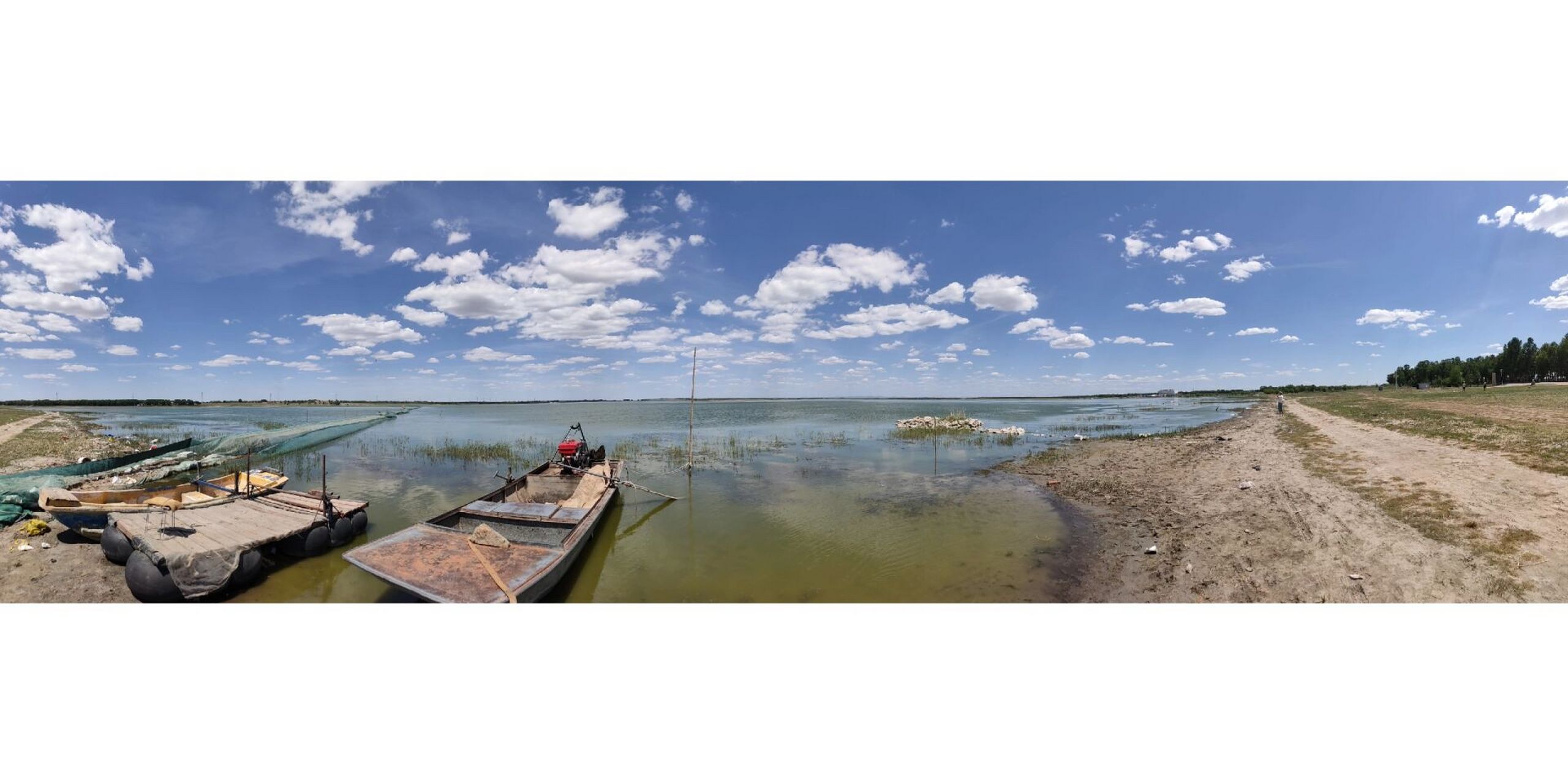 张北草原天鹅湖 张北天鹅湖位于张北县北侧,距离县城车程约5公里左右