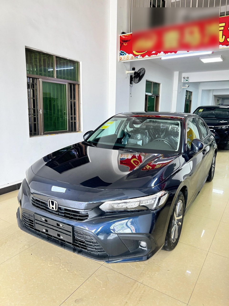 19万 颜色:暗金蓝