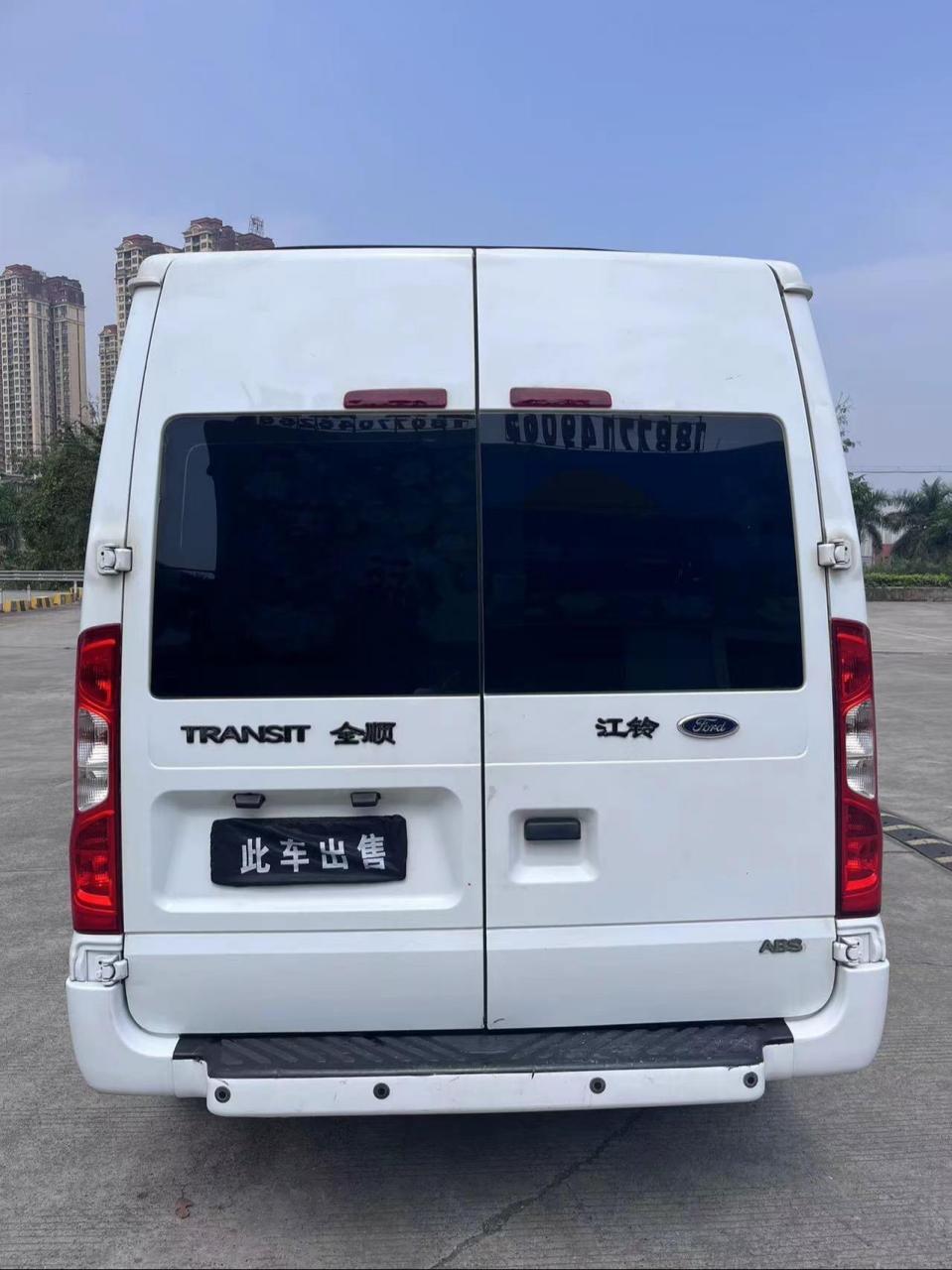 2t柴油发动机,车况精品,带中央空调,支持验车,12万多公里,保险费用