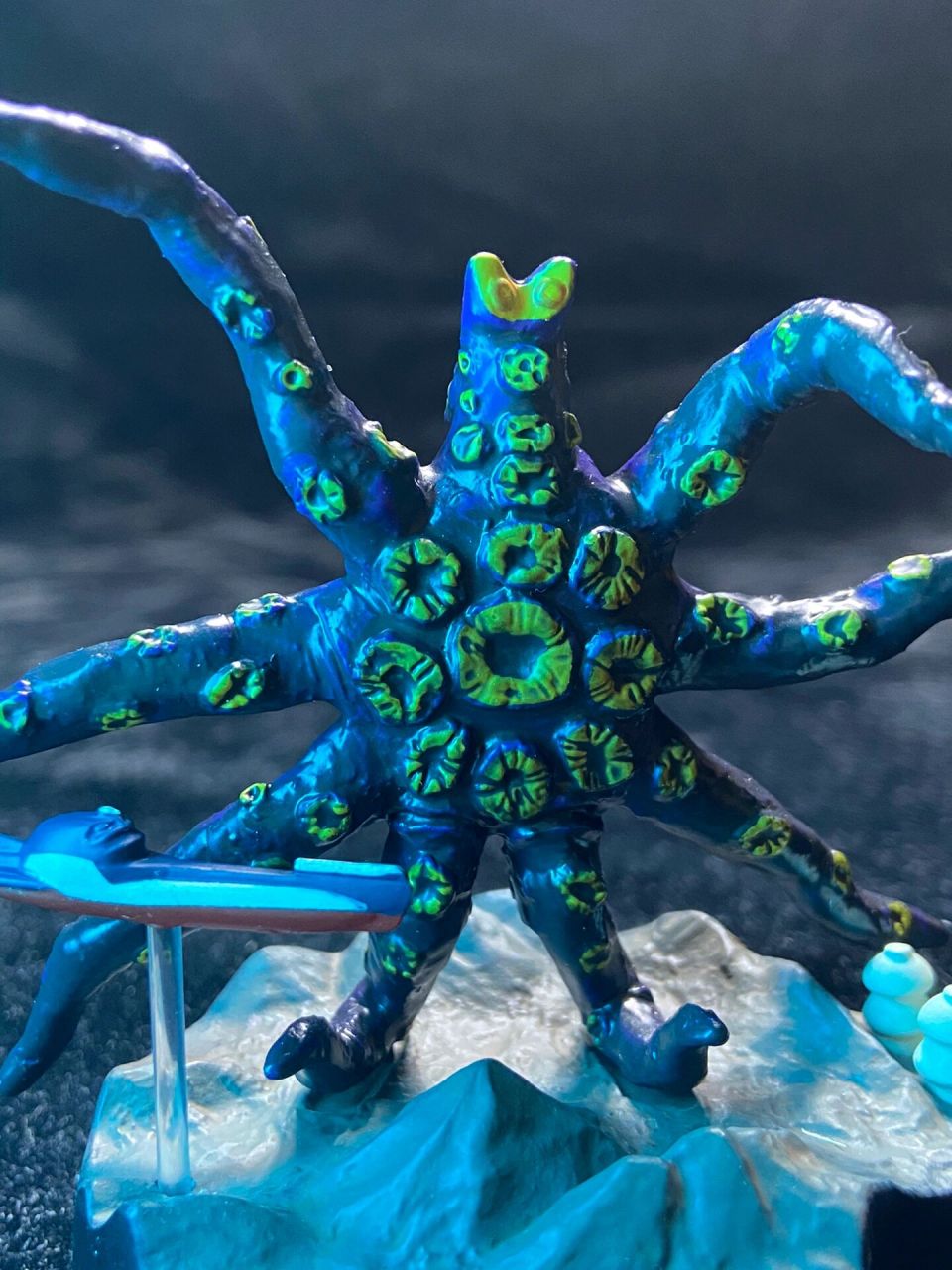 怪兽名鉴系列:章鱼怪兽盖洛斯 造型出自赛文奥特曼剧集《农马尔特的