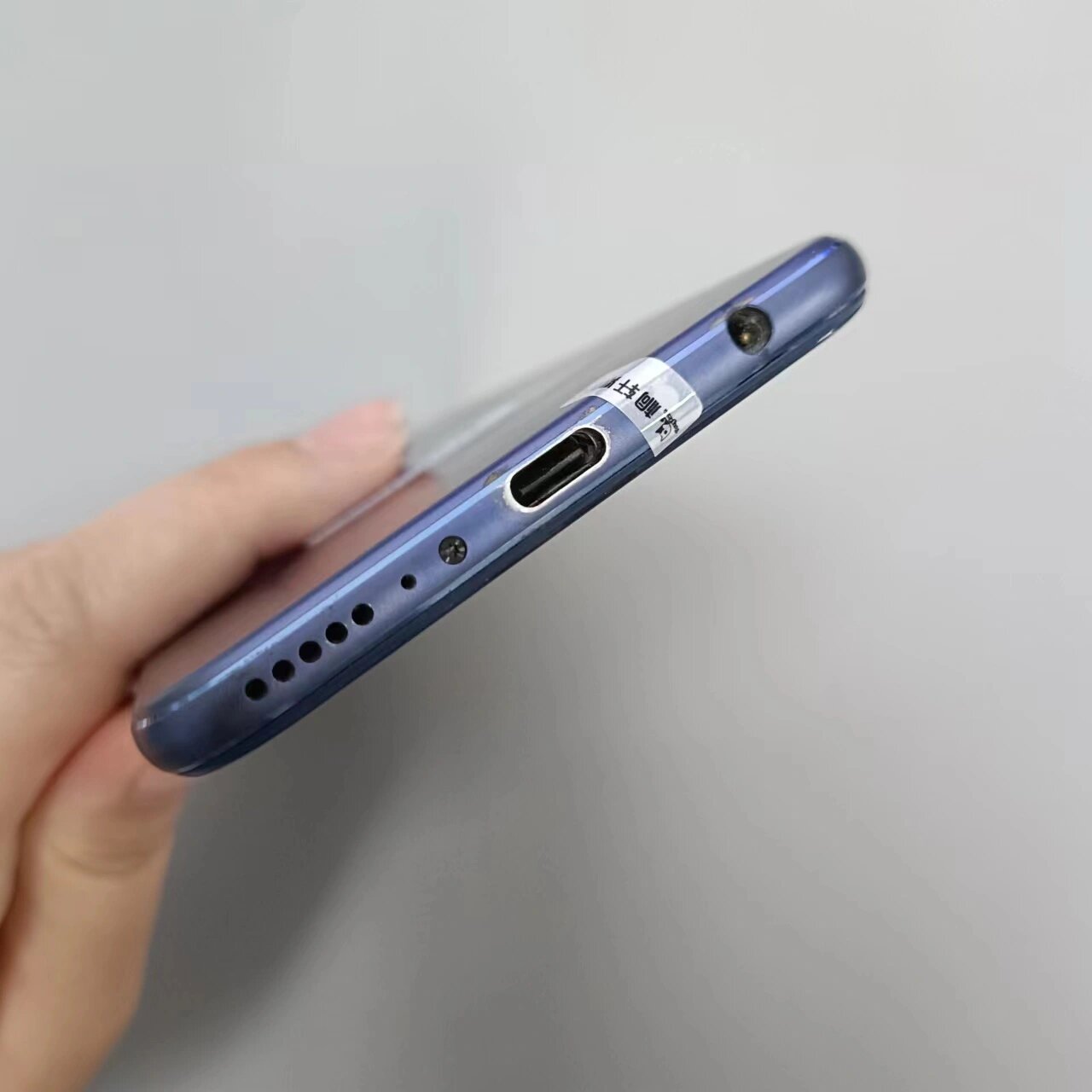 550    二手手机荣耀v10 全网通4g麒麟 970 安卓智能游戏手机9新 极光