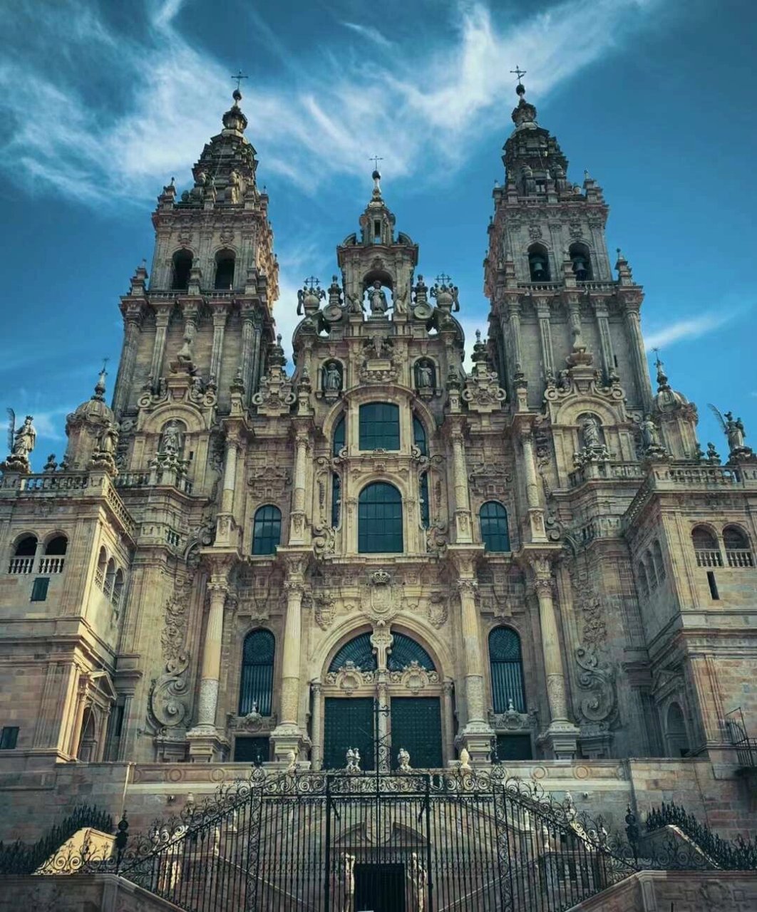 de compostela76 圣地亚哥大教堂,这座见证千年历史的巴洛克建筑自