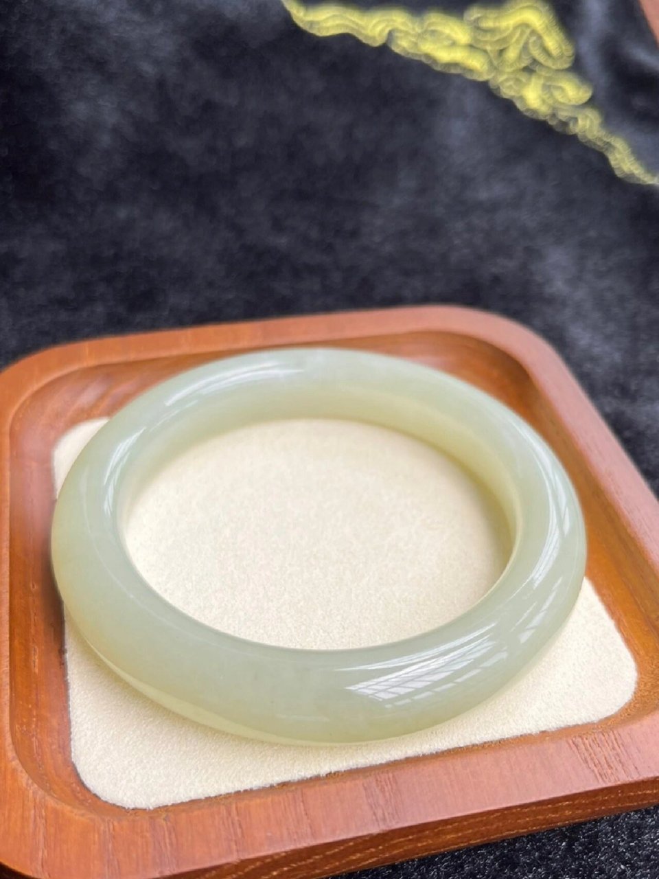 和田玉青海料晴水手镯 和田玉青海料晴水手镯 圈口55×11.