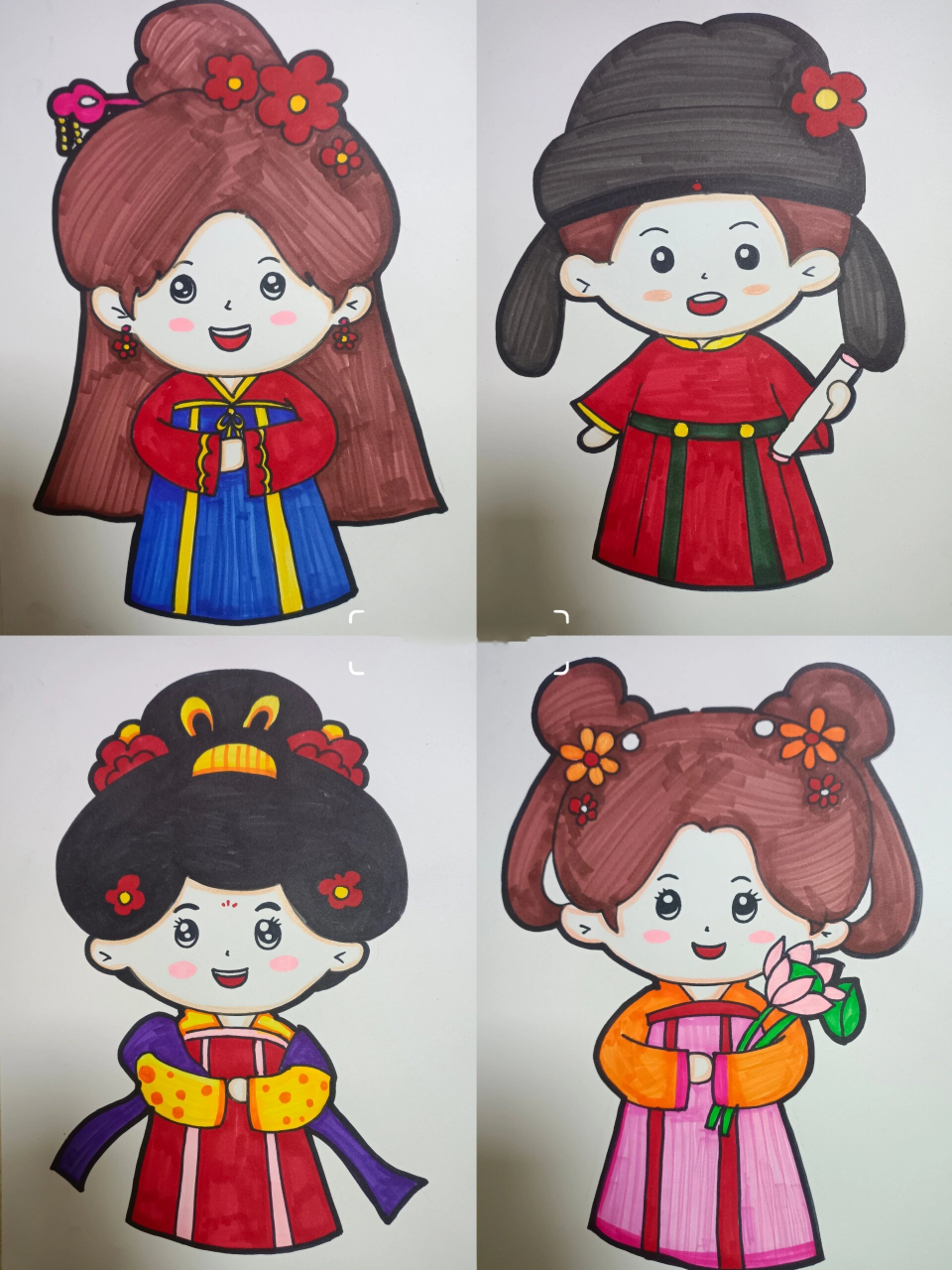 创意美术《古装人物》儿童画 1,工具材料: 马克笔,勾线笔,卡纸 2,适合