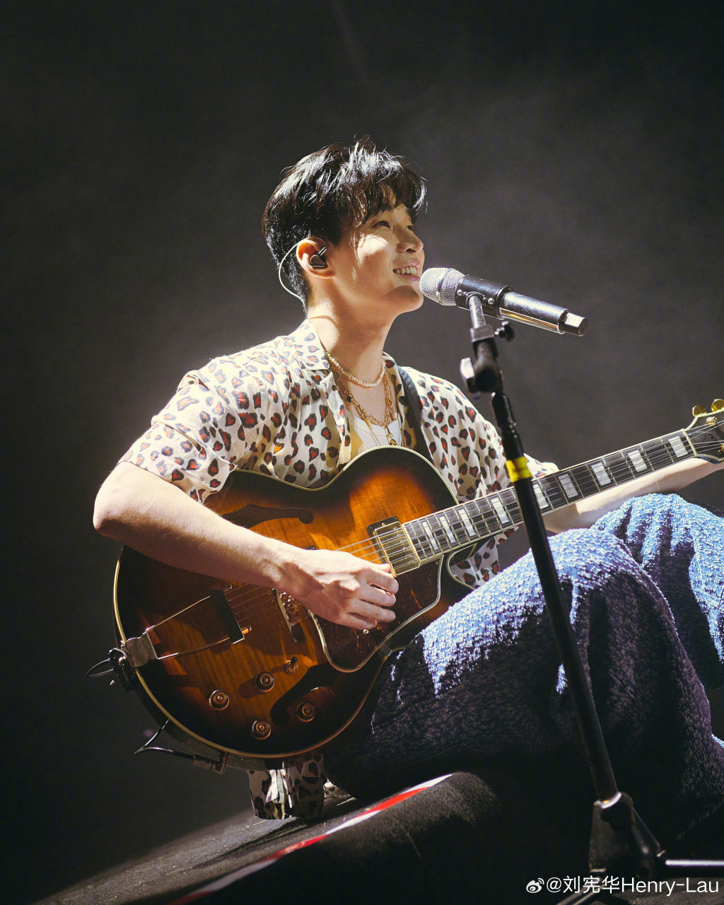 刘宪华# 早在多年前追super junior-m的时候就喜欢上了henry刘宪华