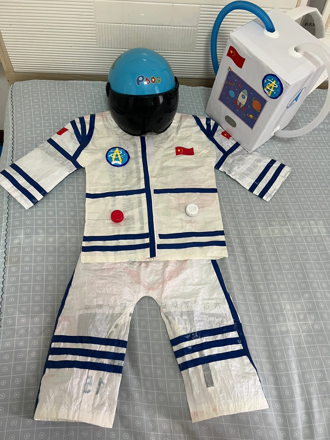 手工航天服