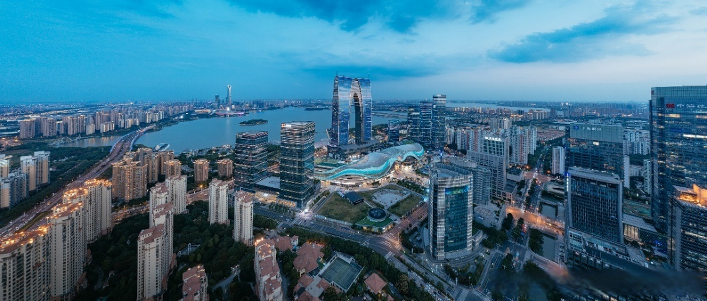 【精彩更迭 为爱而来 - 苏州中心商场喜迎四周年】时逢苏州工业园区