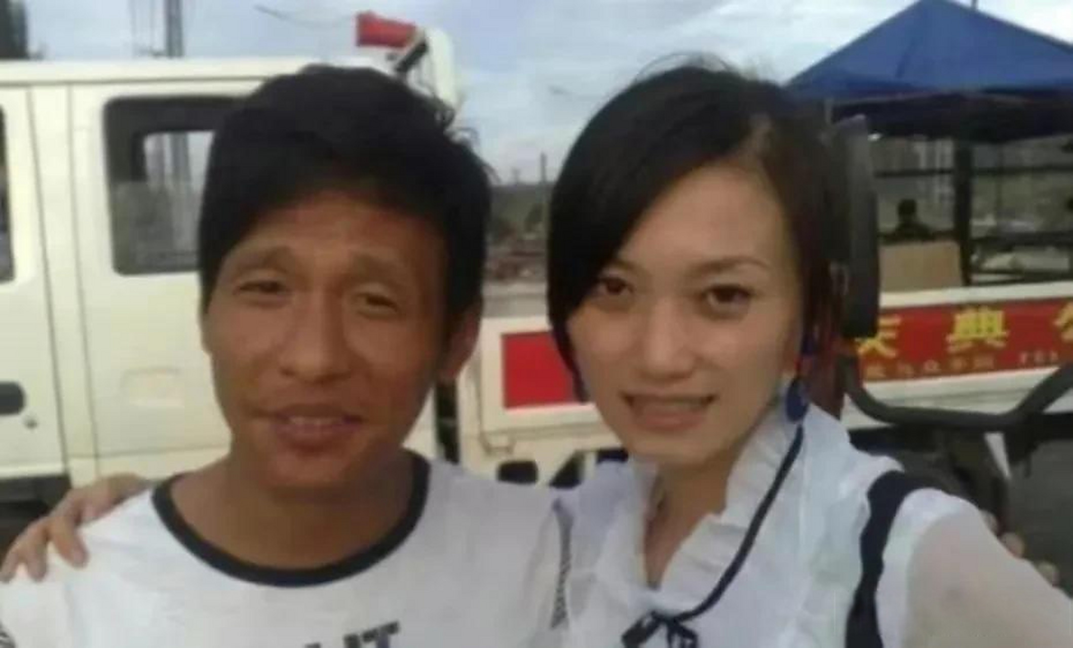 刚刚看到一篇文章,说这是宋小宝的第一任妻子霍晓红.