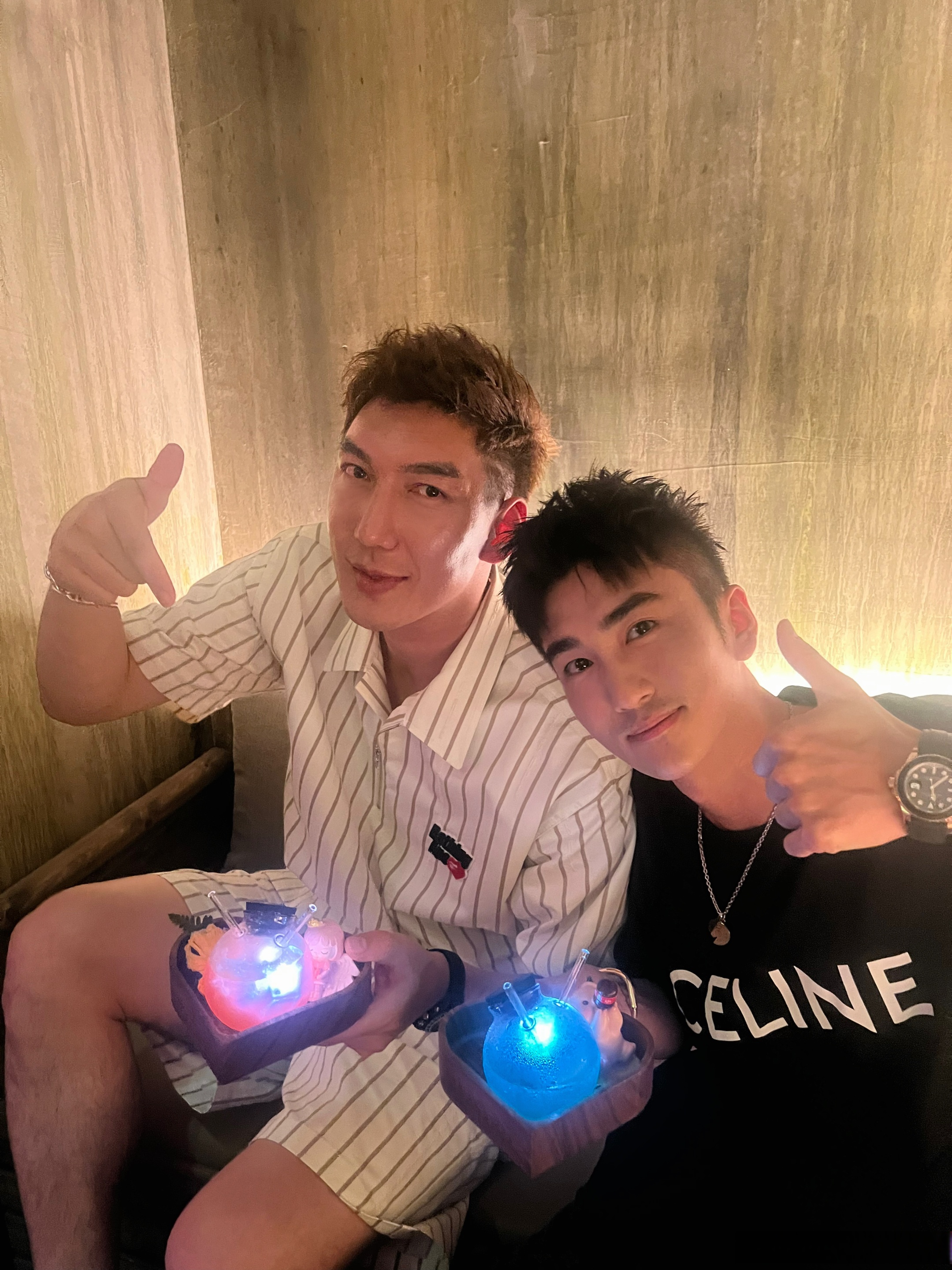 出道十年 我们认识十年可兰白克你依然高大威猛 我依然瘦骨嶙峋