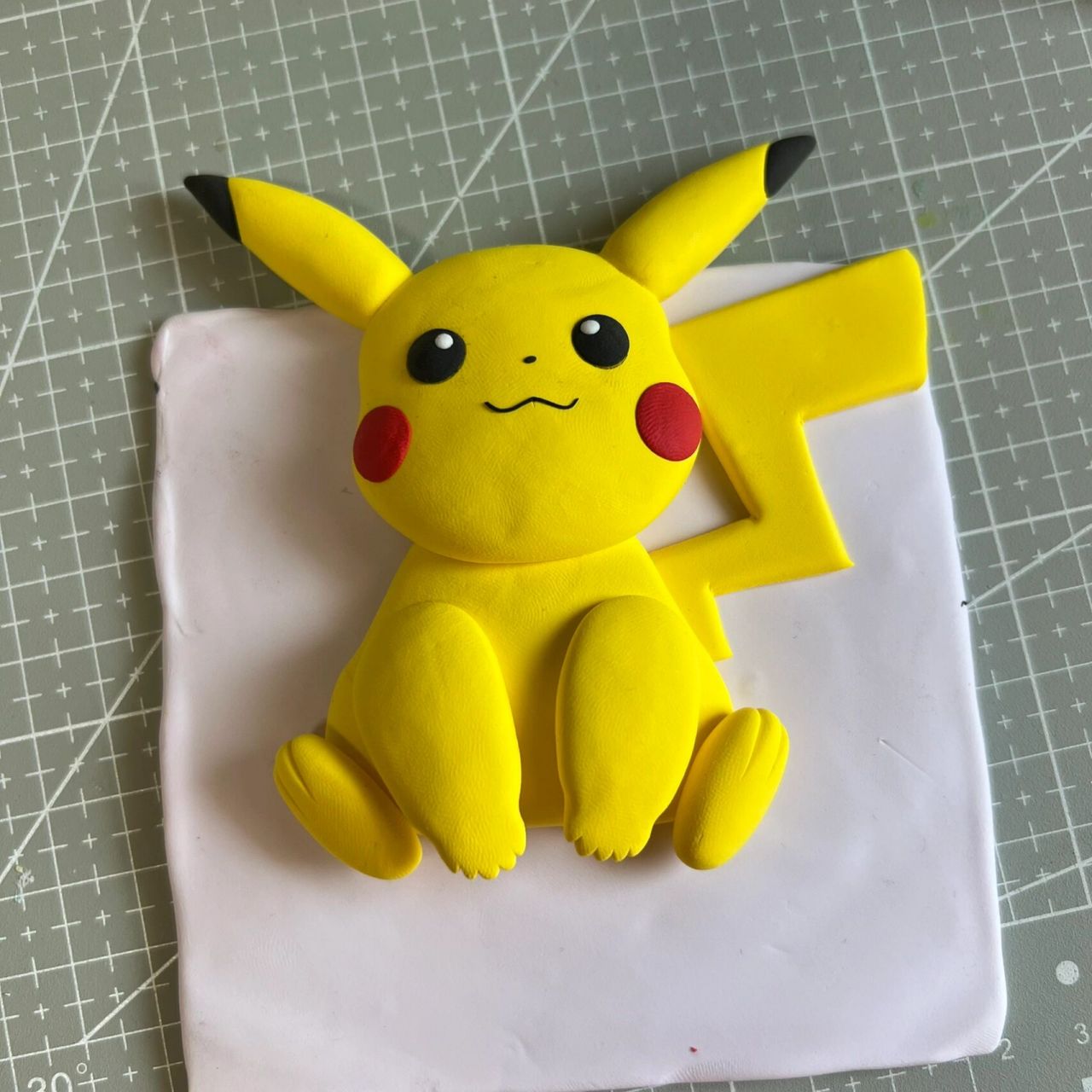 超轻粘土皮卡丘教程             送给小小朋友的皮卡丘,希望在画画上