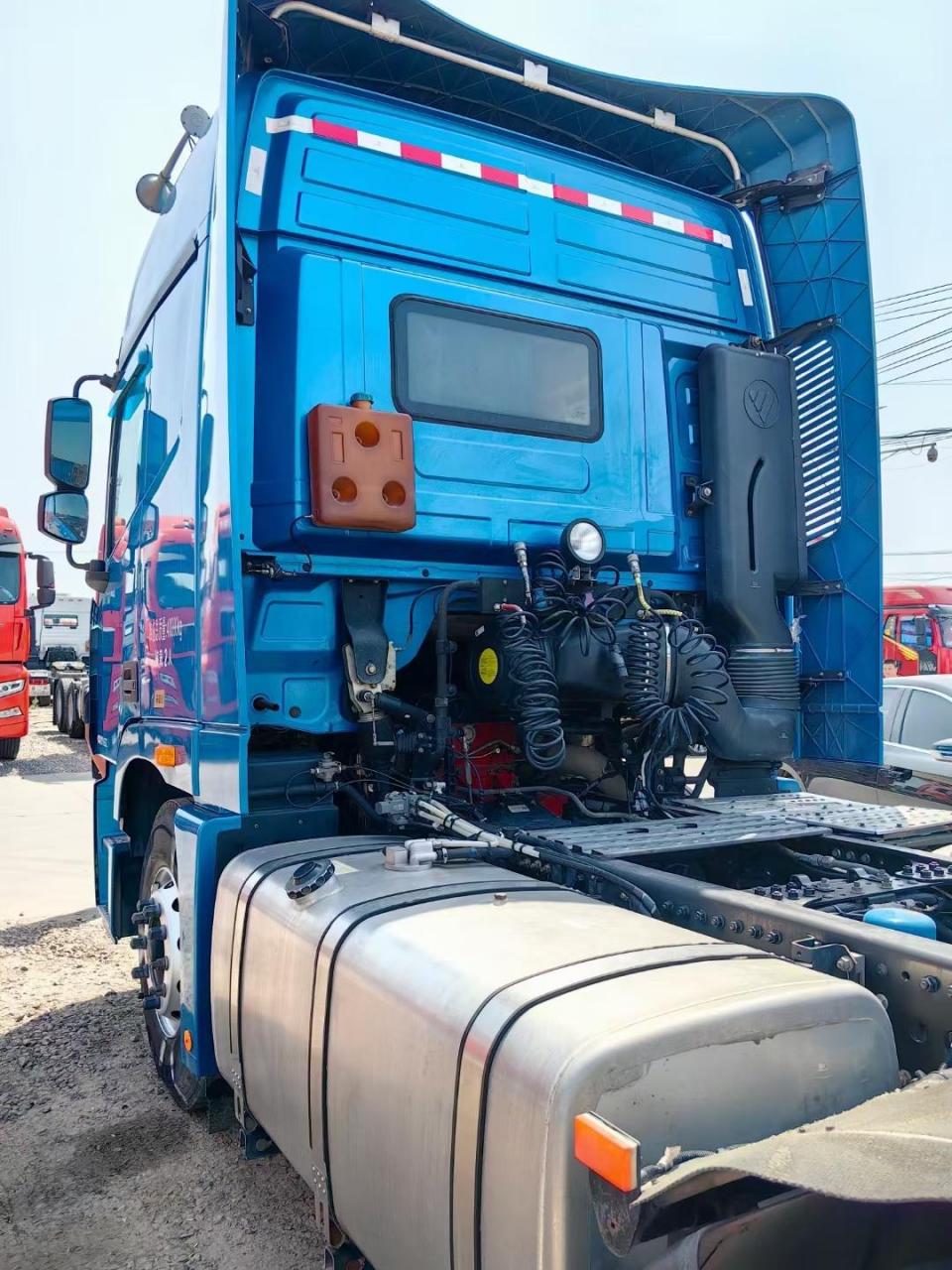 刚到家20年12月精品欧曼gtl科技蓝460马力福康机,采孚变速箱手动16挡