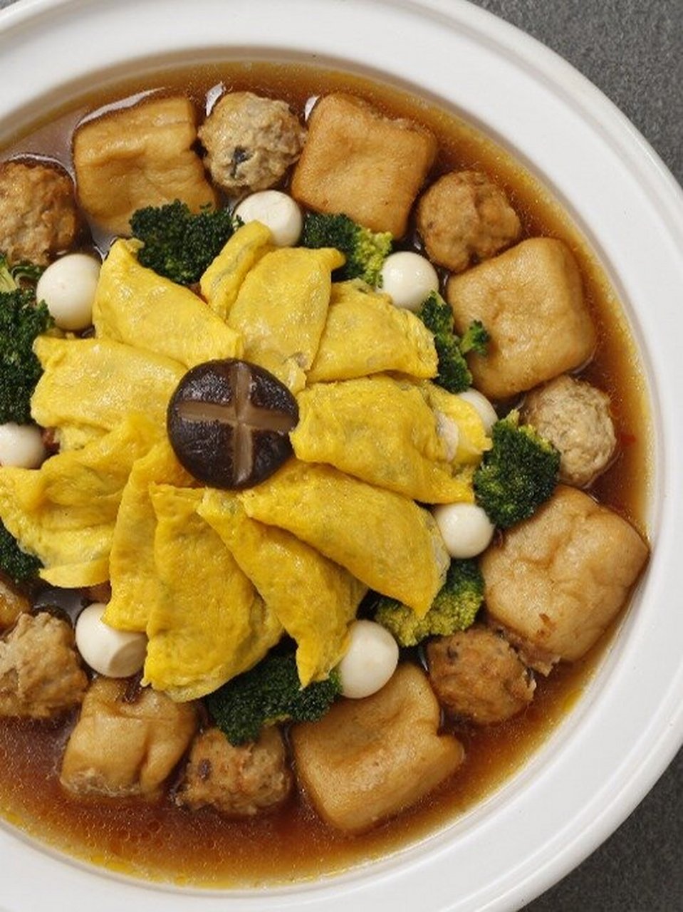 安徽:一锅吃尽徽州味道 说到徽菜,就一定要说说绩溪.