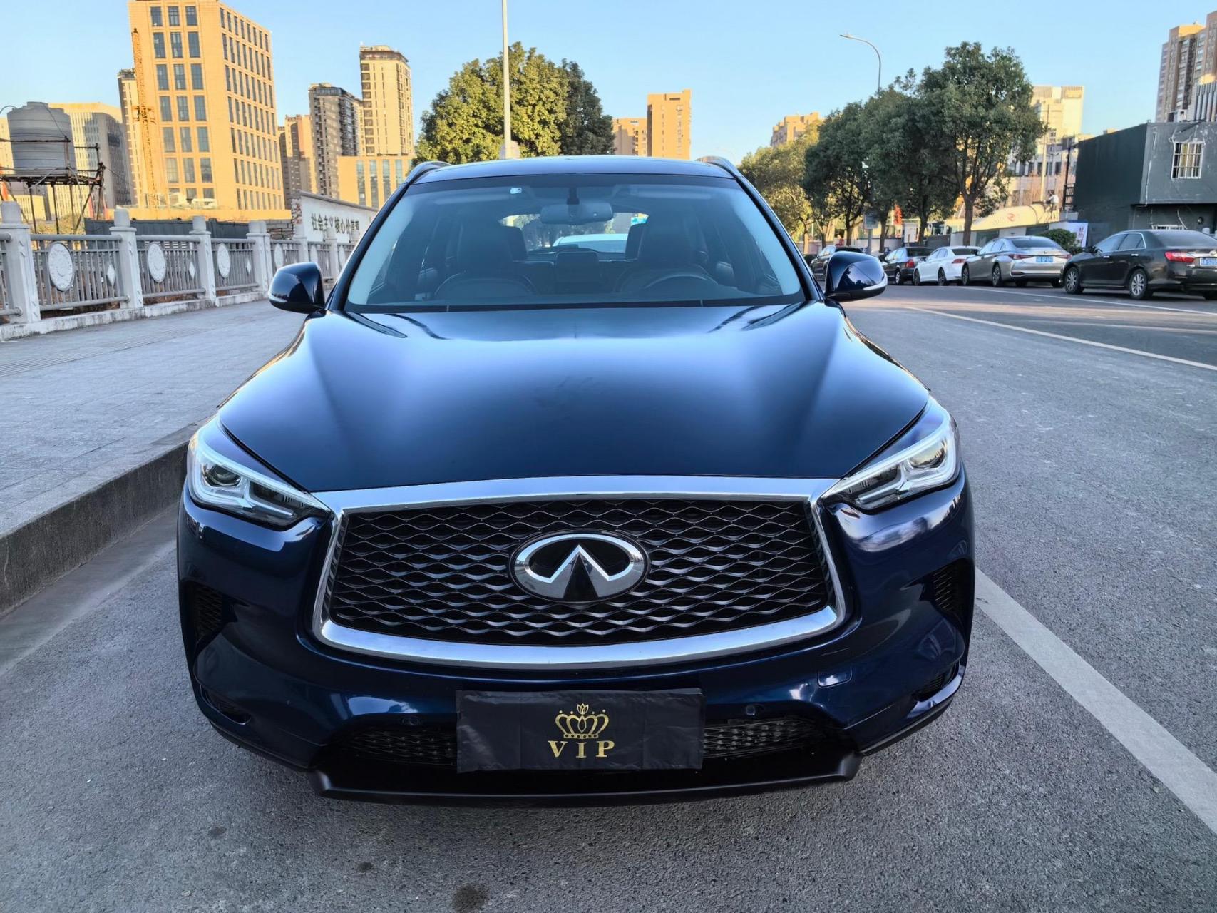 英菲尼迪qx50 2020款 英菲尼迪qx50 2.0t 两驱时尚版 售价:13.
