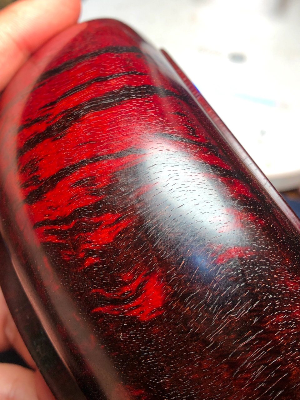 印度小叶紫檀火焰纹老料的美 色泽红艳,黑红两色,弯弯的牛毛纹,成材