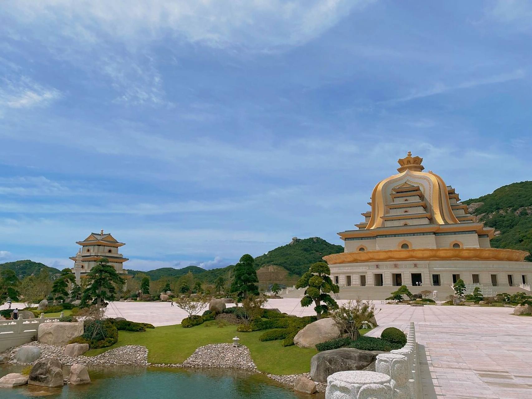 宁波舟山朱家尖观音法界 普陀山观音法界位于朱家尖岛,是舟山的宗教