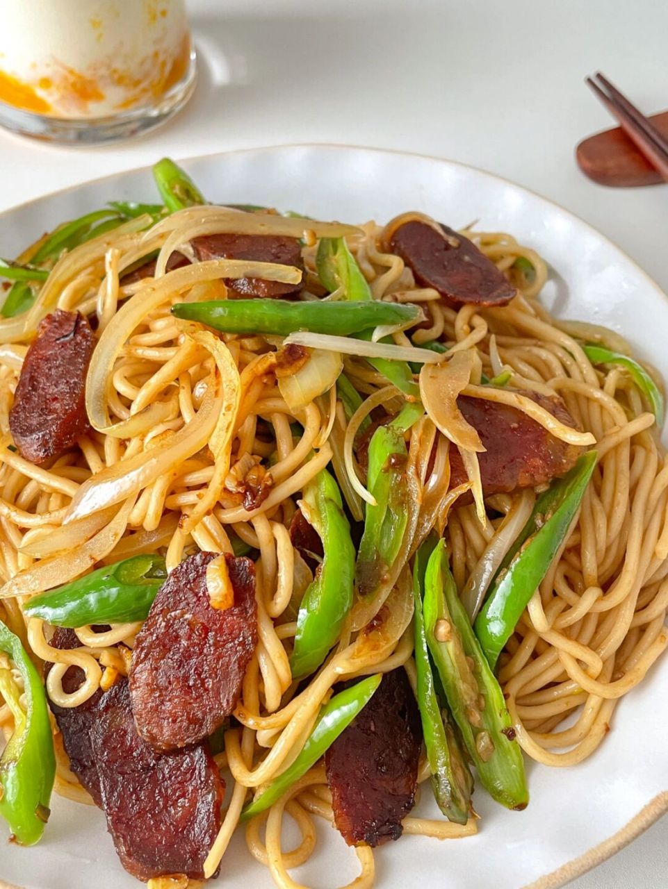 那就香肠青椒炒面!