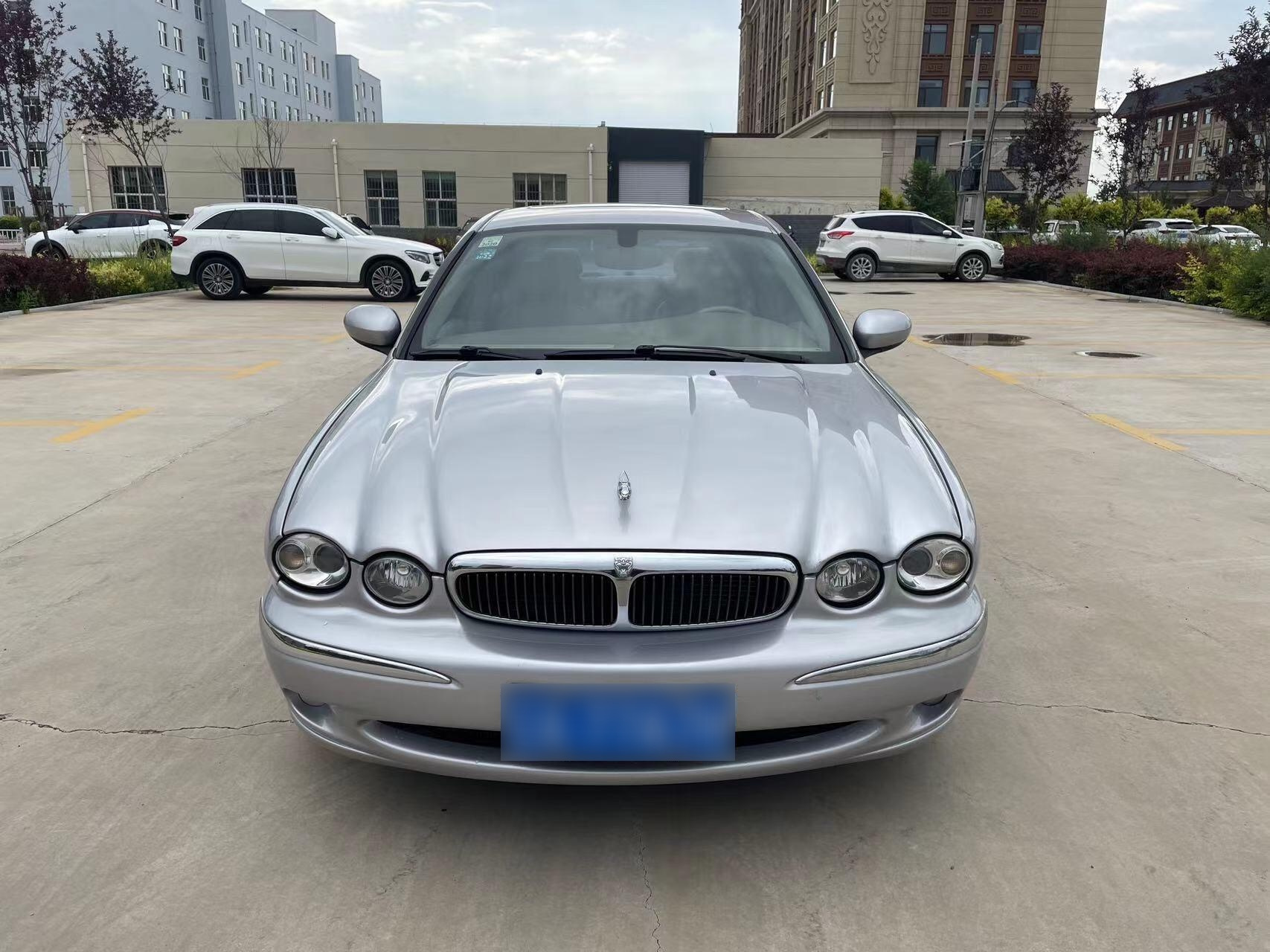 捷豹2003款经典车型图片