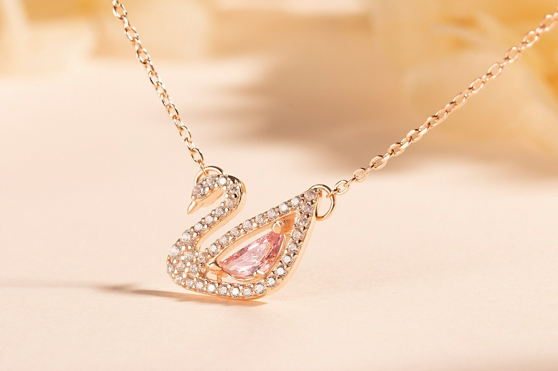 首饰摄影 | 商业拍摄 整理了一些项链的拍摄 #产品摄影# #首饰拍摄