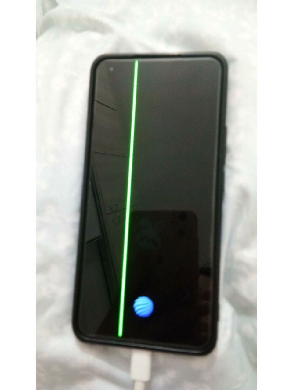 vivo手机出现绿线,可以相信vivo售后 7号晚上在电影院看电影,手机放