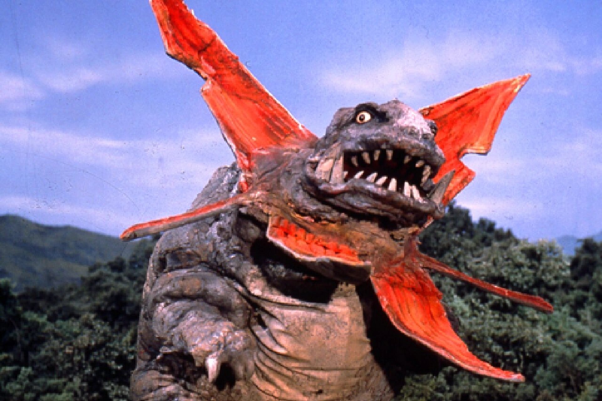 加勃垃 (初代奥特曼怪兽图鉴11) 别称:食铀怪兽 身高:50米 体重:2万5