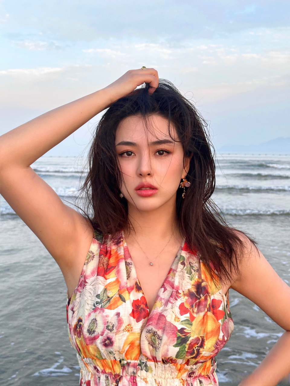 98大海成全了夏天一半的快乐～#余薇薇##青岛