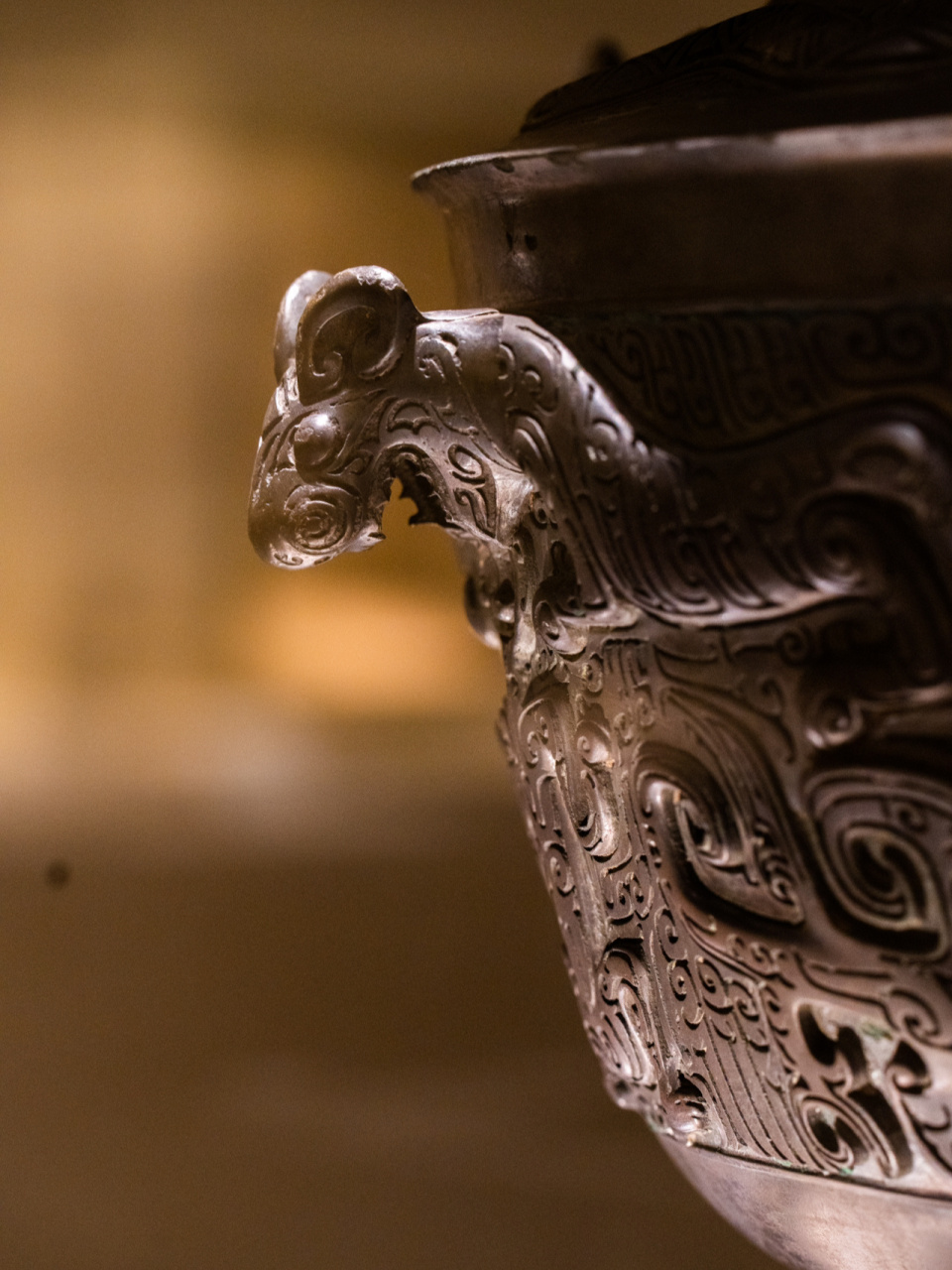 博物馆|十大国宝青铜器之一 国家博物馆收藏的商代的「龙虎纹青铜尊」