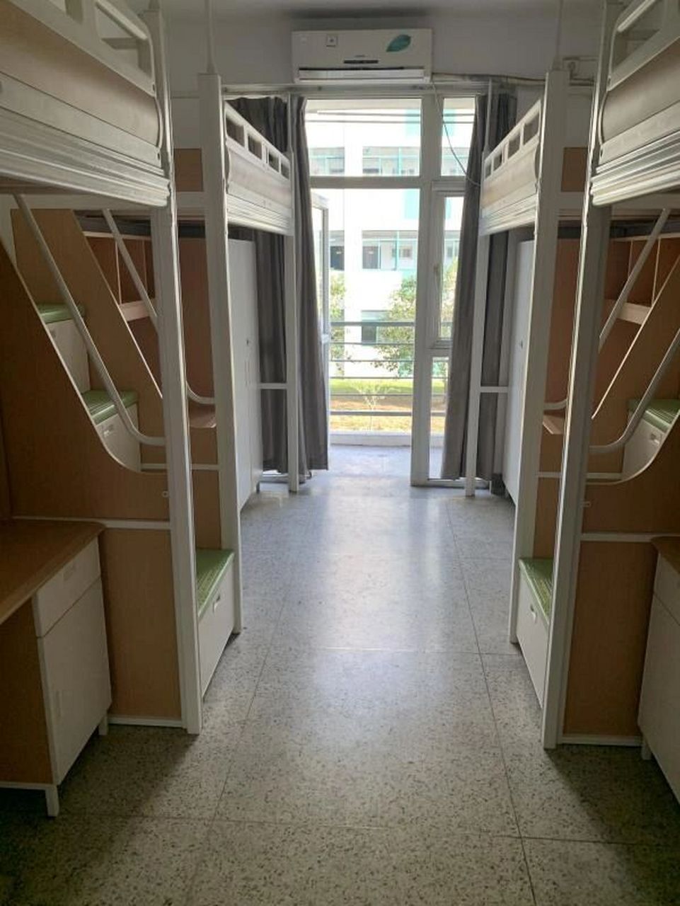 南京医科大学宿舍 表示除了羡慕还是羡慕,虽然宿舍是随机分配的,但是