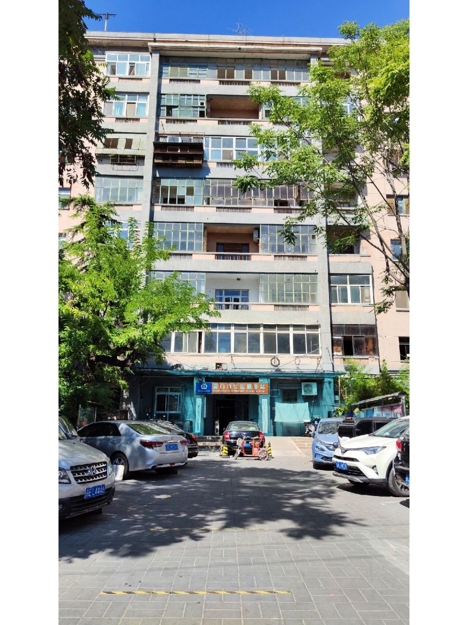 福绥境大楼 褔绥境大楼,也被很多人成为鬼八楼,大跃进时代的产物.