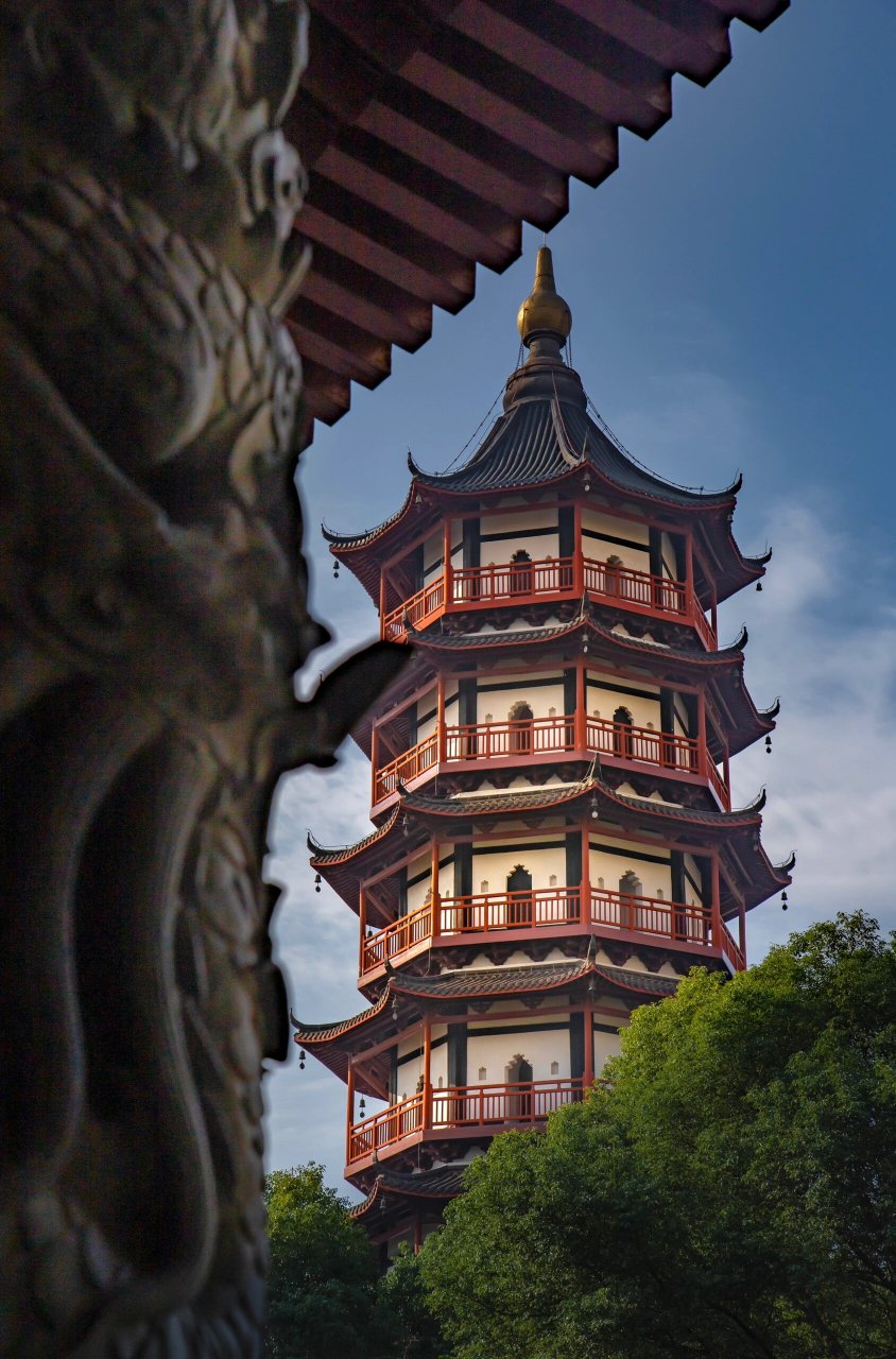 南昌 绳金塔 坐落在闹市中,一千多年的历史,历尽沧桑