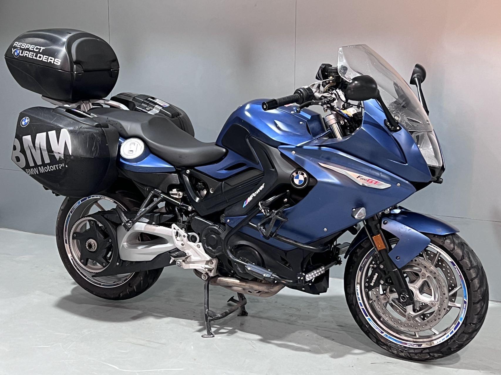 大贸:准2019年宝马f800gt 2018年底上牌,改装全段天蝎,护杠,射灯,三箱