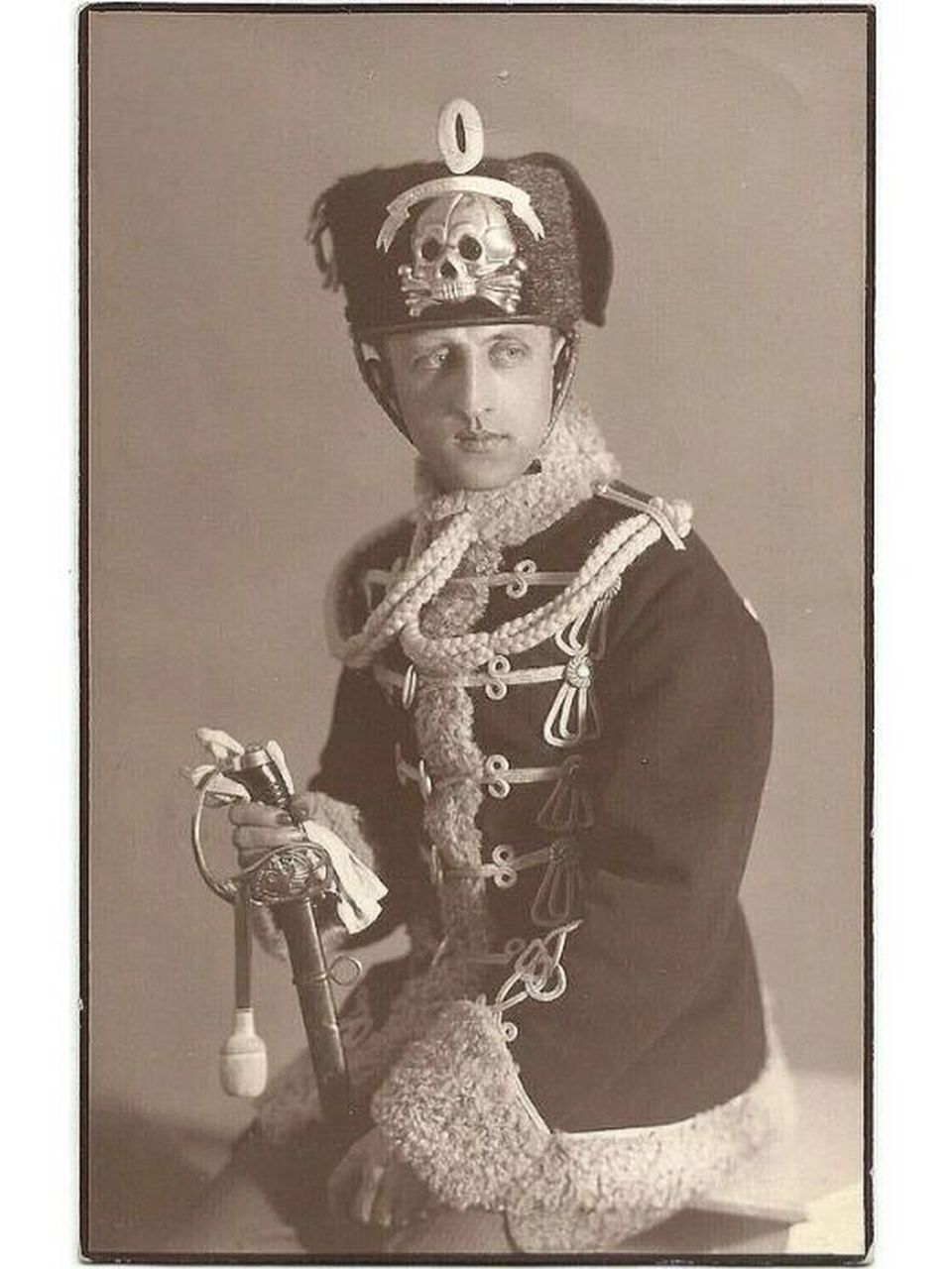 军事收藏:德国近卫骠骑兵团士兵帽 德意志帝国骠骑兵第一卫队团士兵帽