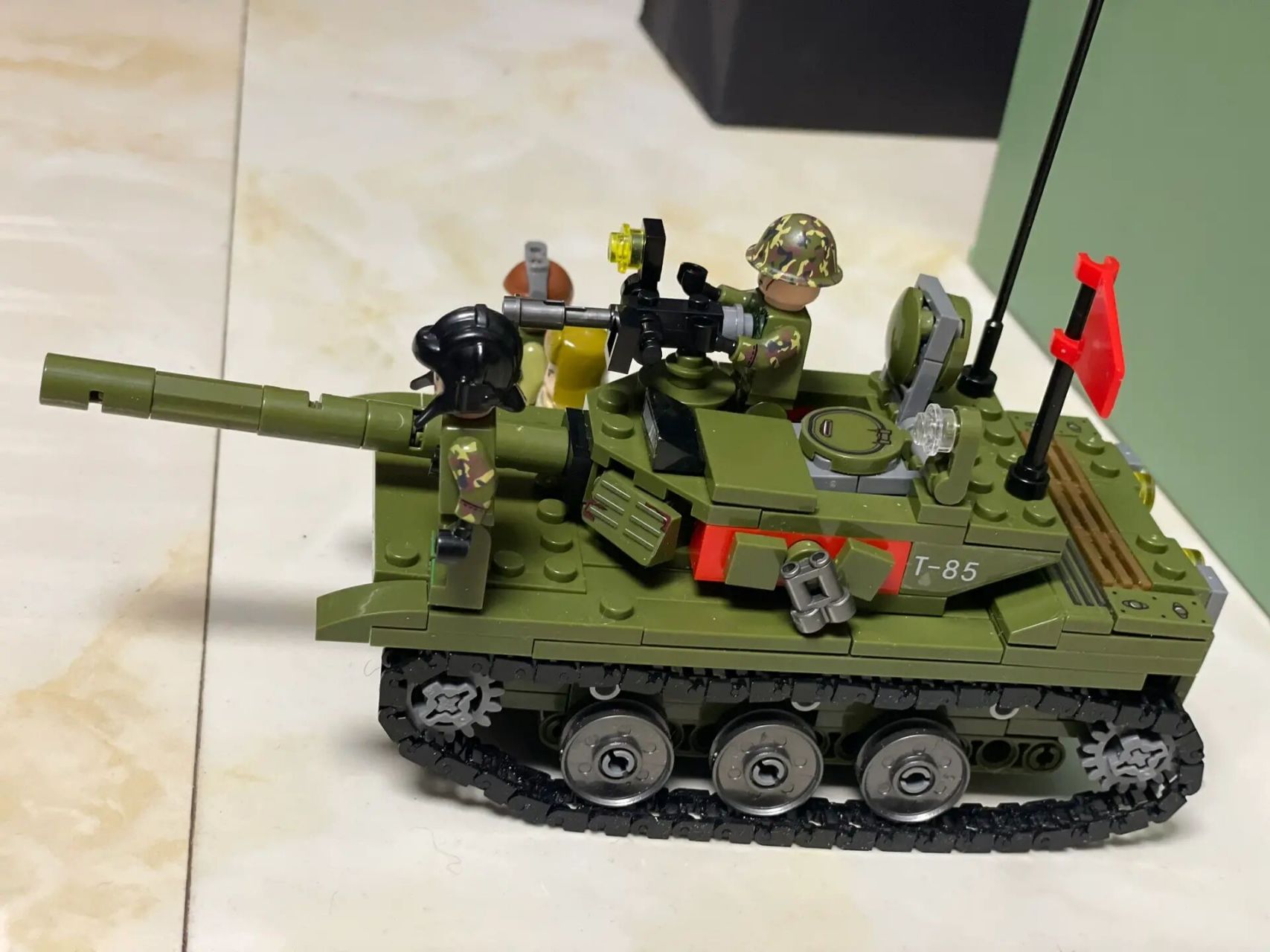 乐高t-85主战坦克