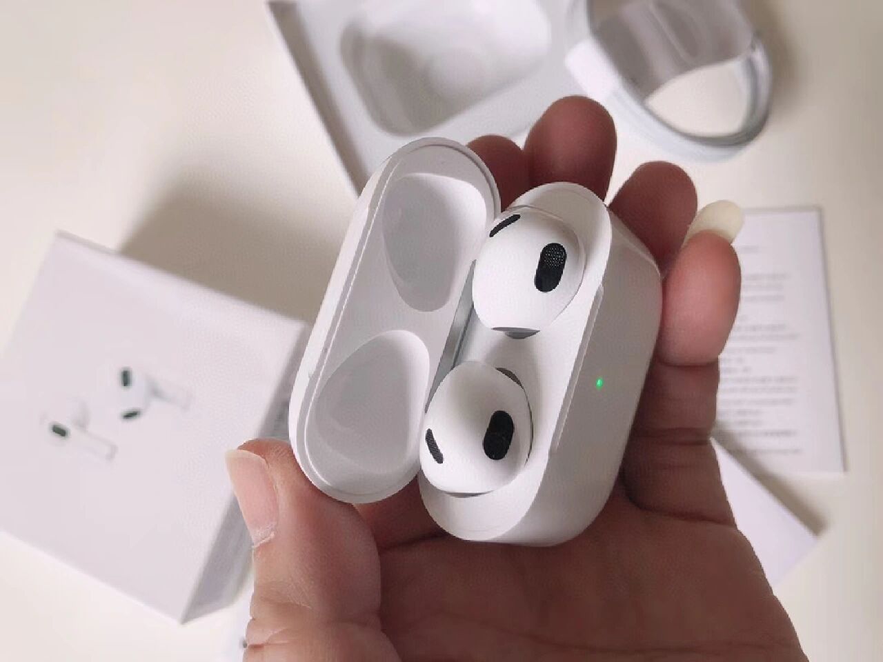 苹果四代蓝牙耳机新款四代airpods