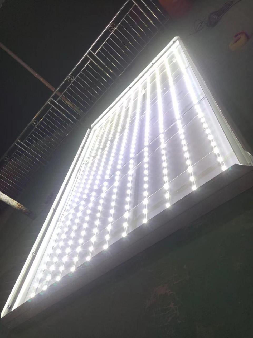 拉布灯箱