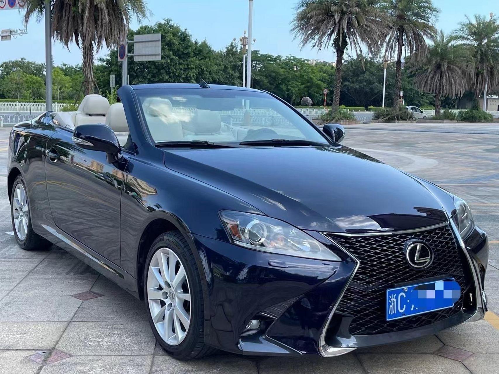 2011年雷克萨斯is250c硬顶敞篷跑车   v6 2.