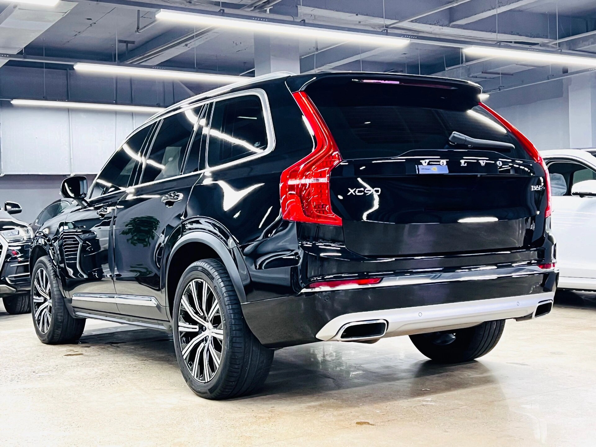 沃尔沃xc90 2021款 b6 智逸豪华版 7座 沃尔沃xc90 2021款 2021年上牌